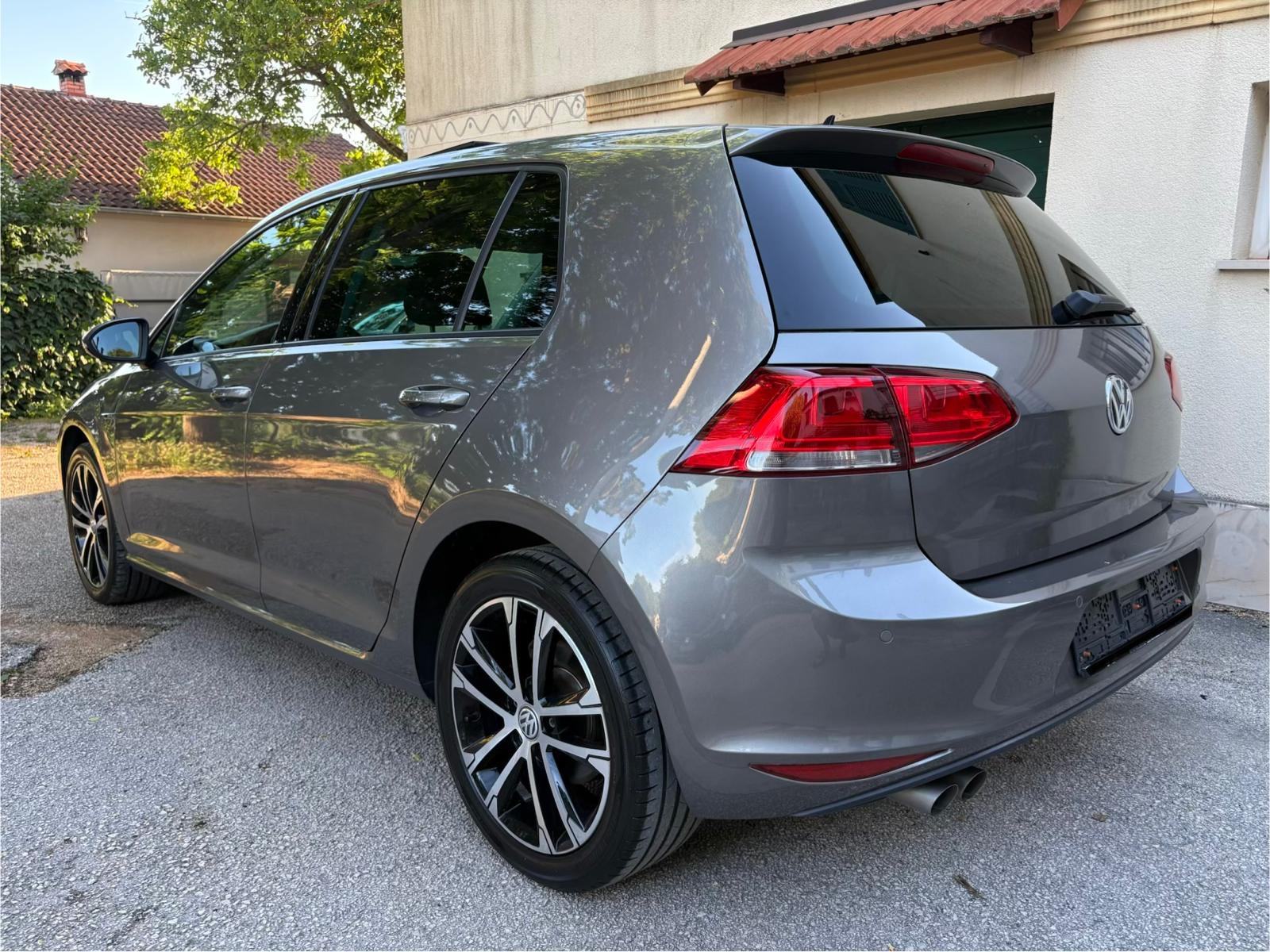 VW Golf 7 2,0 Tdi / Navi / Bi-xenon / Panorama / Veliki servis, fotografija 4