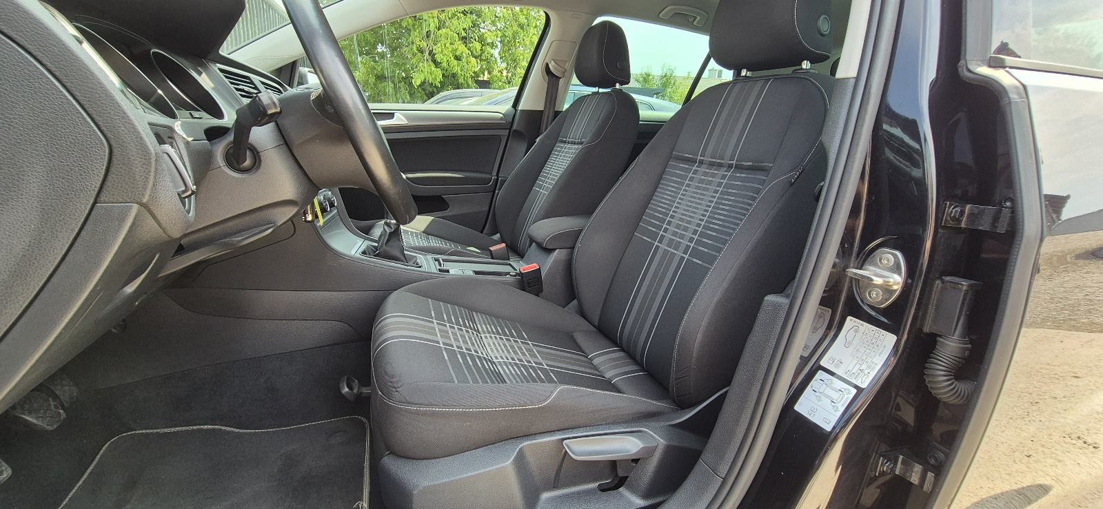 Golf 7 2.0 tdi LOUNGE 5v aut klima navi pdc velki servis servisna, fotografija 17