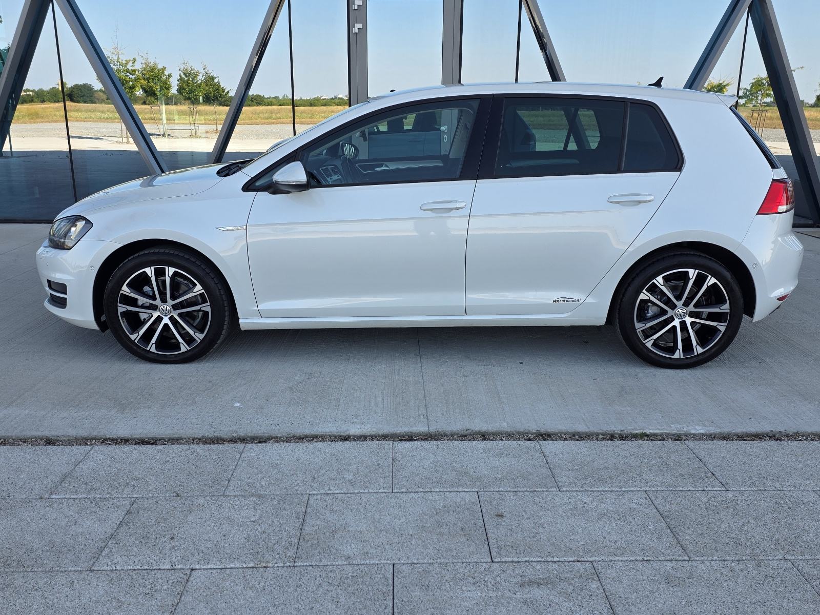 VW Golf 7 2,0 TDI CUP,ALU XENON,NAVI,ALU PERLA BIJELA, fotografija 3