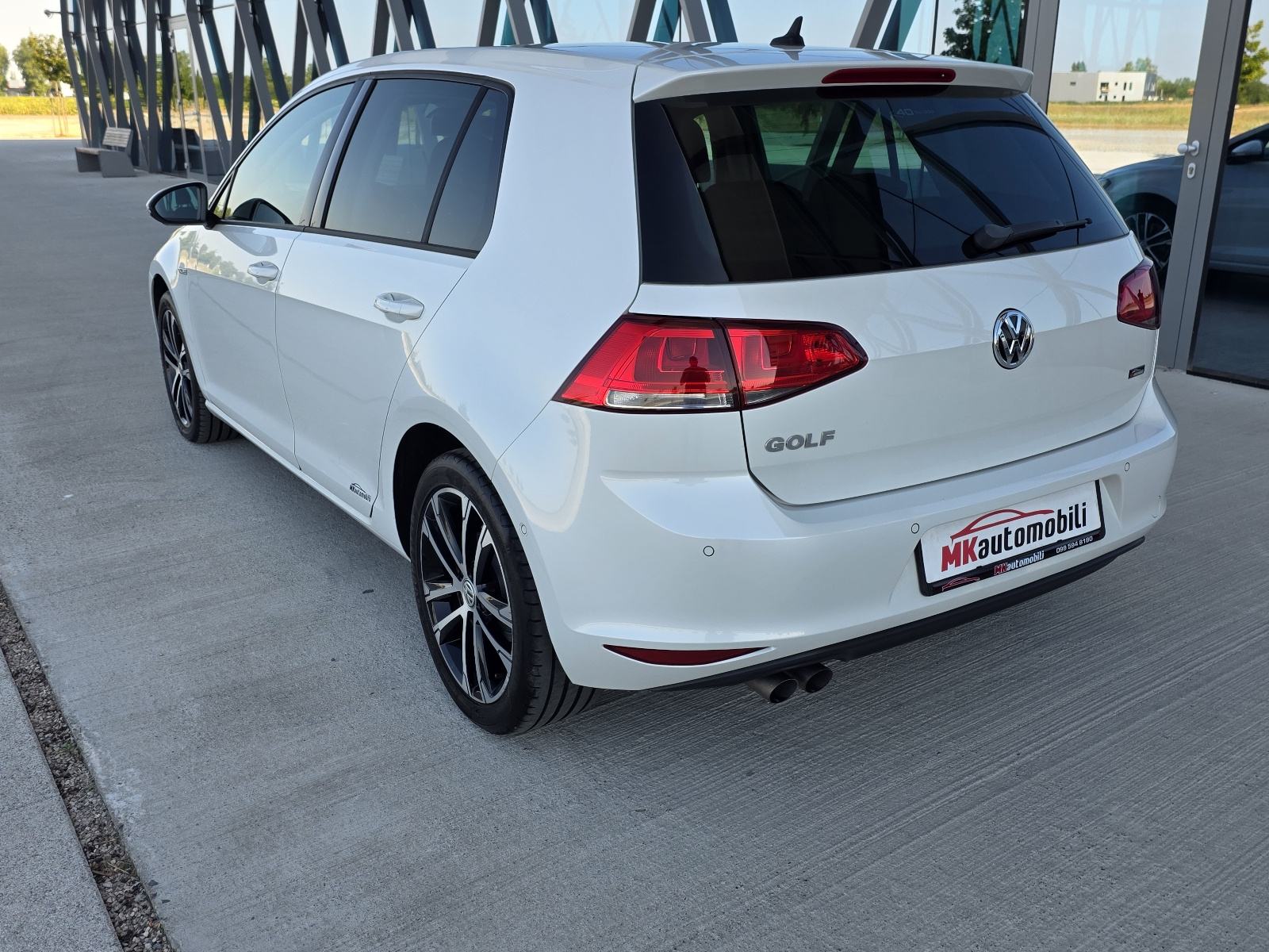 VW Golf 7 2,0 TDI CUP,ALU XENON,NAVI,ALU PERLA BIJELA, fotografija 4