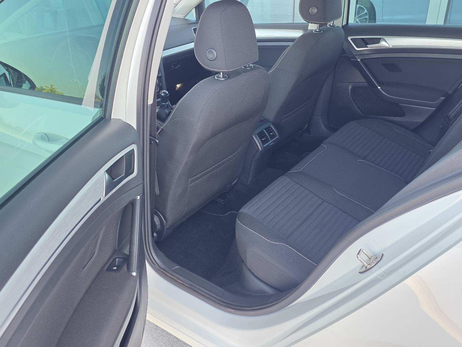 VW Golf 7 2,0 TDI CUP,ALU XENON,NAVI,ALU PERLA BIJELA, fotografija 18