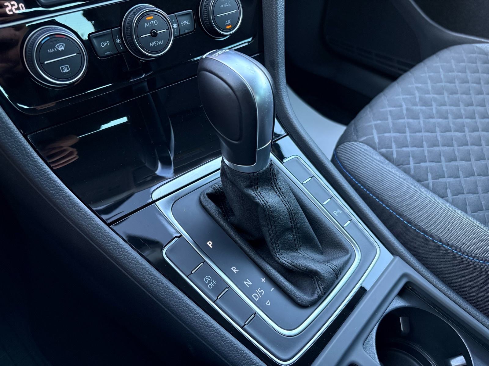 VW Golf 7 2,0 TDI DSG - JOIN, fotografija 18