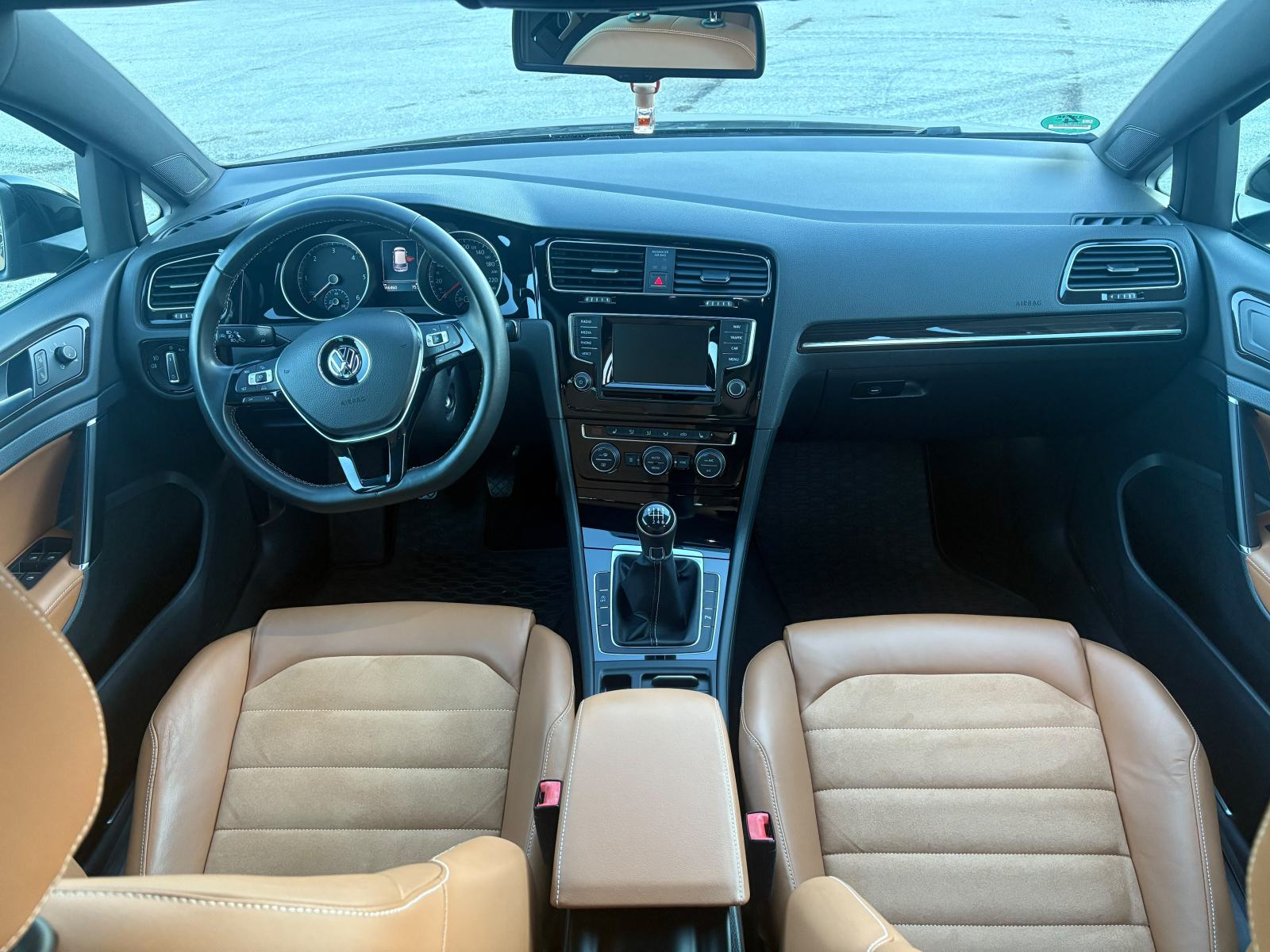 VW Golf 7 2,0 TDI Edition / bi-xenon / koža / navi / servisna povijest, fotografija 10