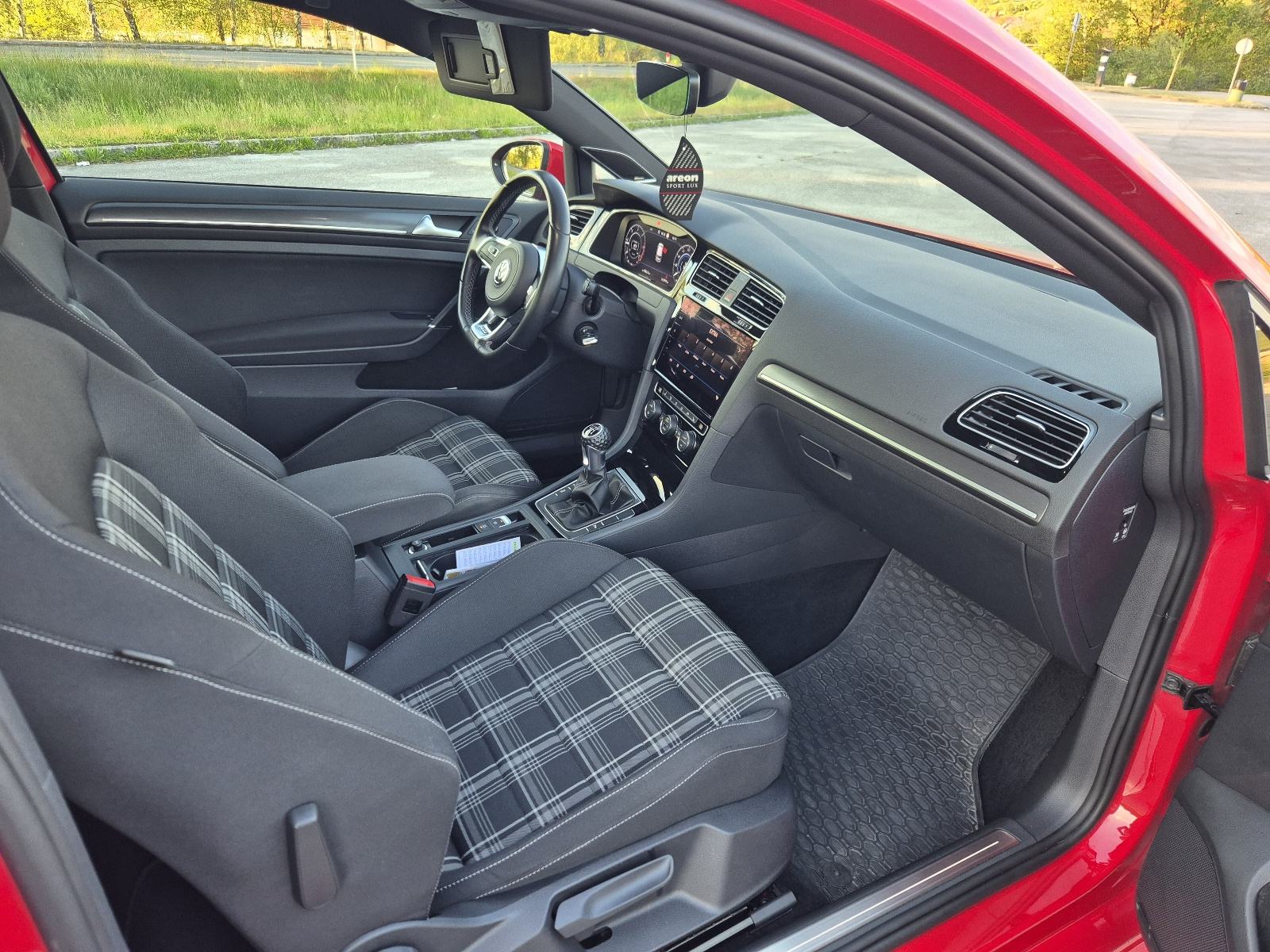 VW Golf 7.5 2,0 TDI GTD 135kW, fotografija 19