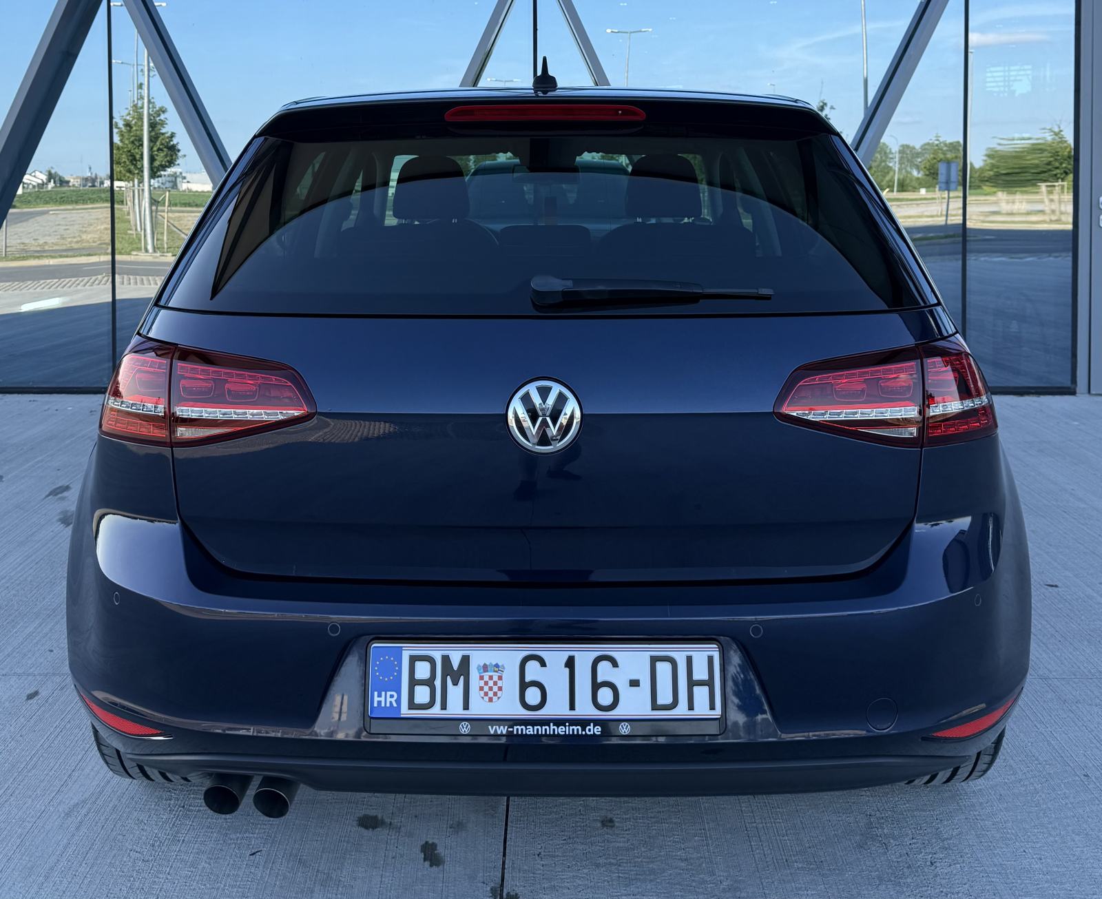 VW Golf 7 2,0 TDI HIGHLINE • NAVI PRO • WEBASTO • V.SERVIS • REG 5/27, fotografija 6