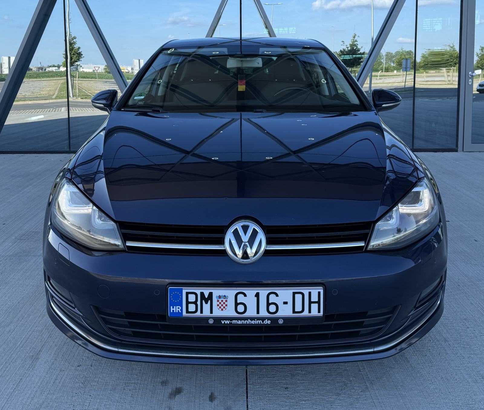 VW Golf 7 2,0 TDI HIGHLINE • NAVI PRO • WEBASTO • V.SERVIS • REG 5/27, fotografija 2
