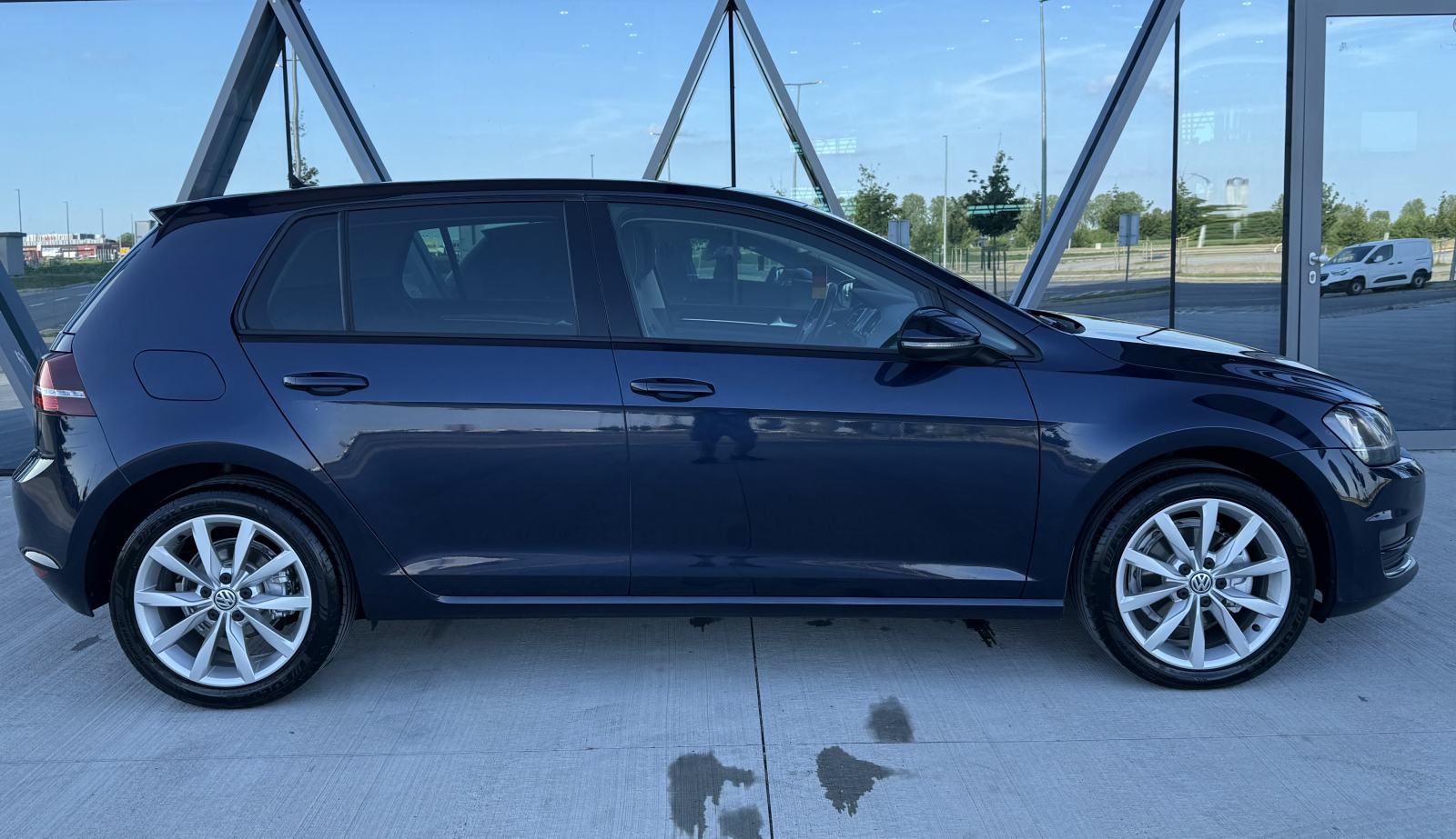 VW Golf 7 2,0 TDI HIGHLINE • NAVI PRO • WEBASTO • V.SERVIS • REG 5/27, fotografija 9