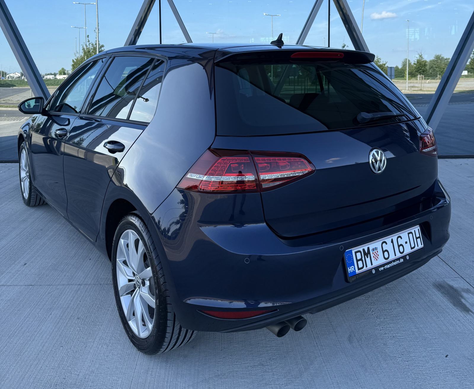 VW Golf 7 2,0 TDI HIGHLINE • NAVI PRO • WEBASTO • V.SERVIS • REG 5/27, fotografija 5