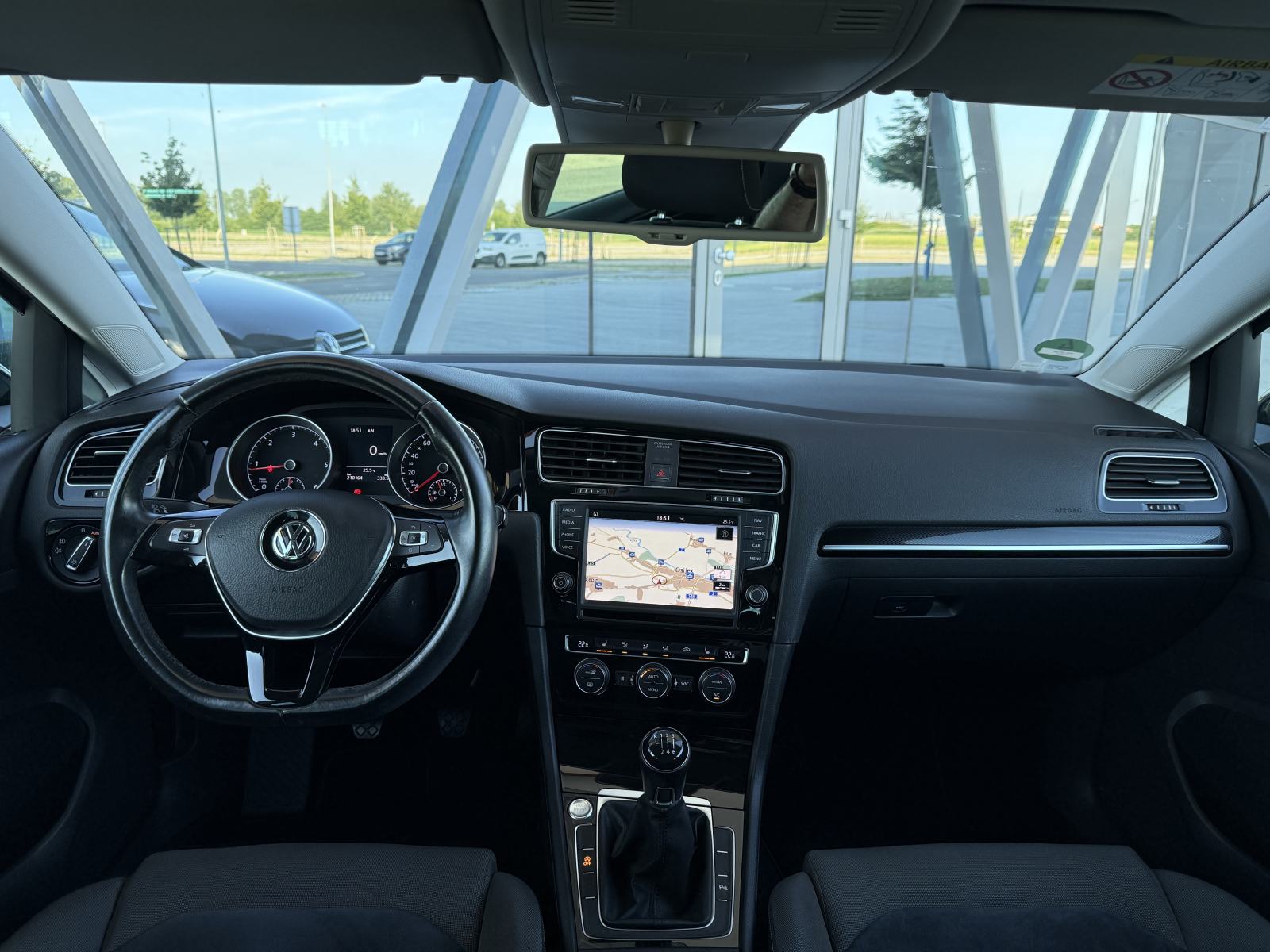VW Golf 7 2,0 TDI HIGHLINE • NAVI PRO • WEBASTO • V.SERVIS • REG 5/27, fotografija 11