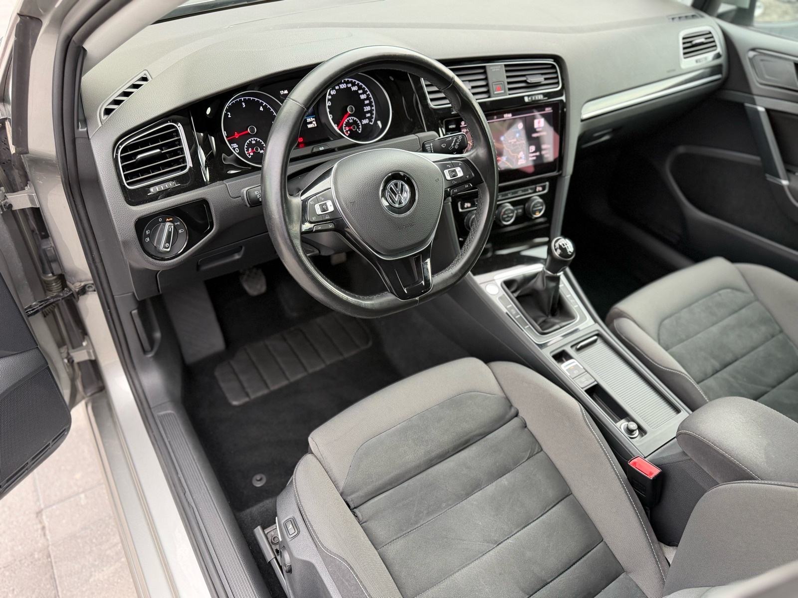 VW Golf 7 2,0 TDI✅JAMSTVO✅•Highiline•Matrix•Navi•Keyless Go•, fotografija 13