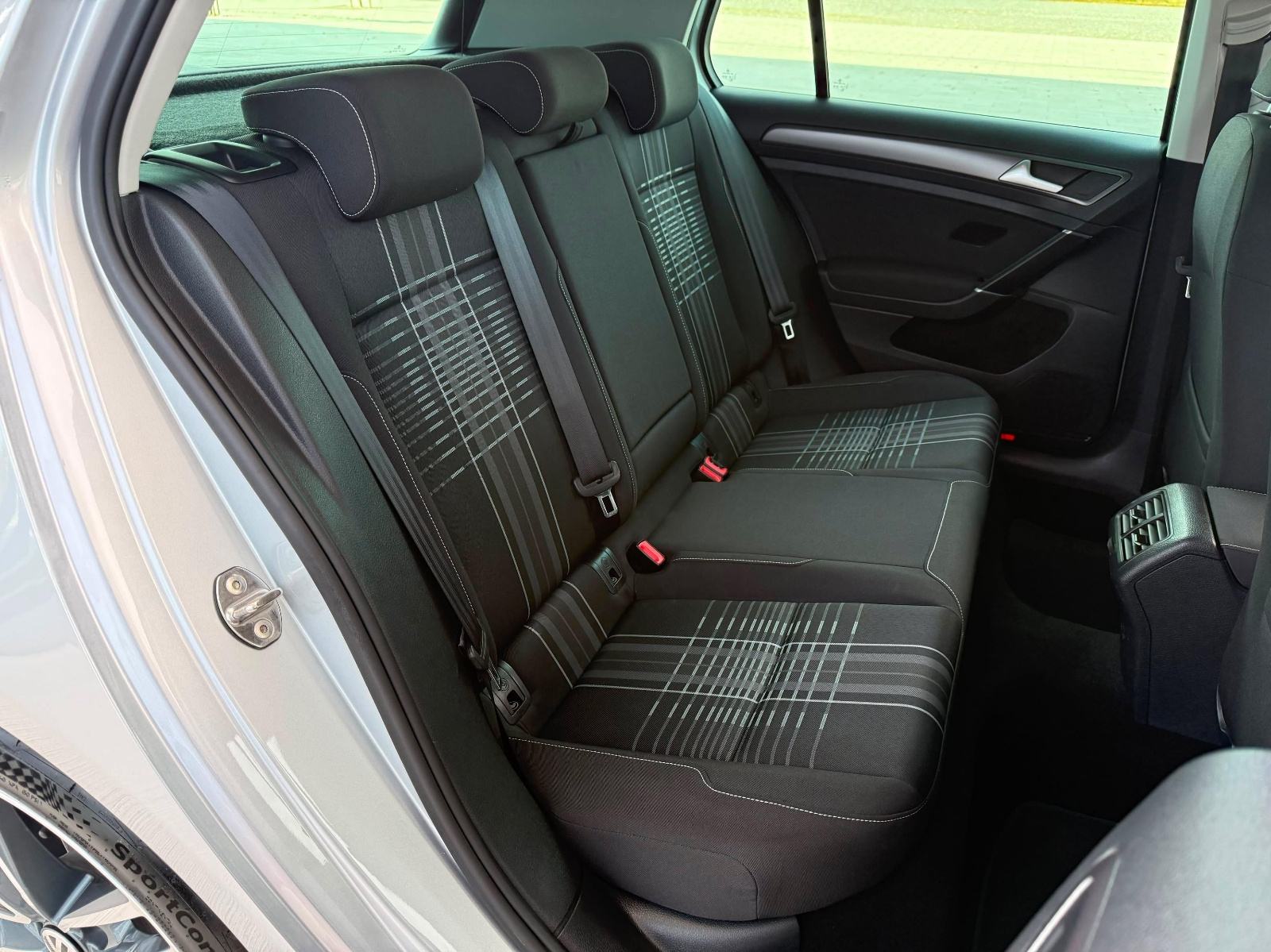 VW Golf 7 2,0 TDI LOUNGE,ALU 18,NAVI,154 T.K.M, fotografija 15