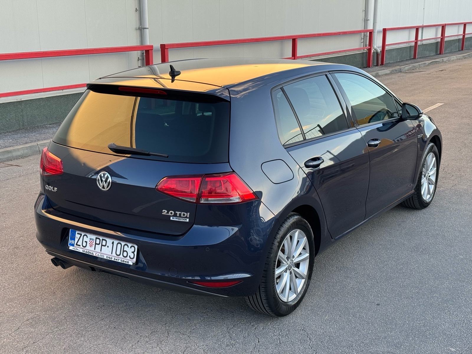 VW Golf 7 2,0 TDI LOUNGE #NAVIGACIJA# PDC# GARANCIJA 1 God., fotografija 8