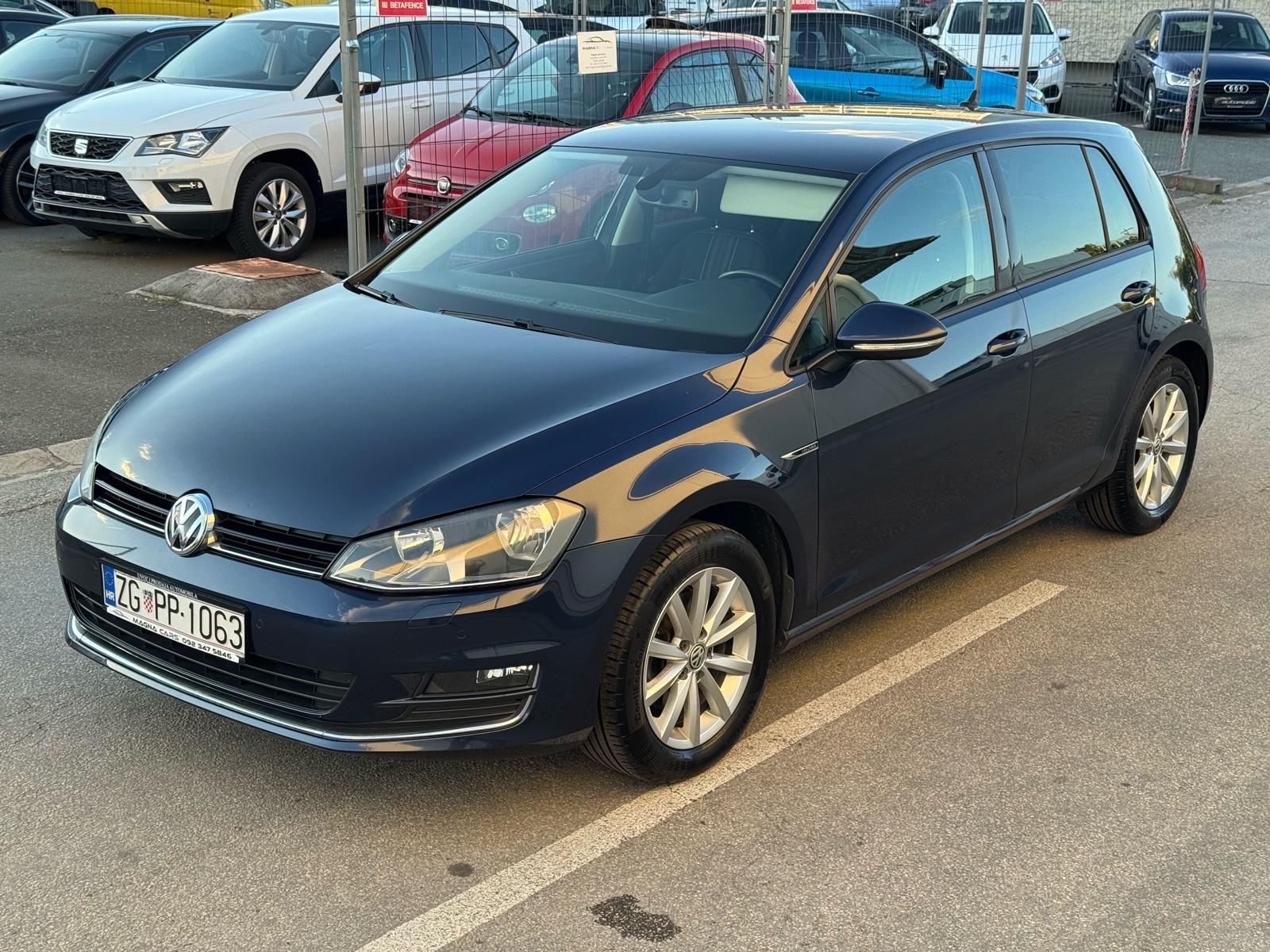VW Golf 7 2,0 TDI LOUNGE #NAVIGACIJA# PDC# GARANCIJA 1 God., fotografija 10