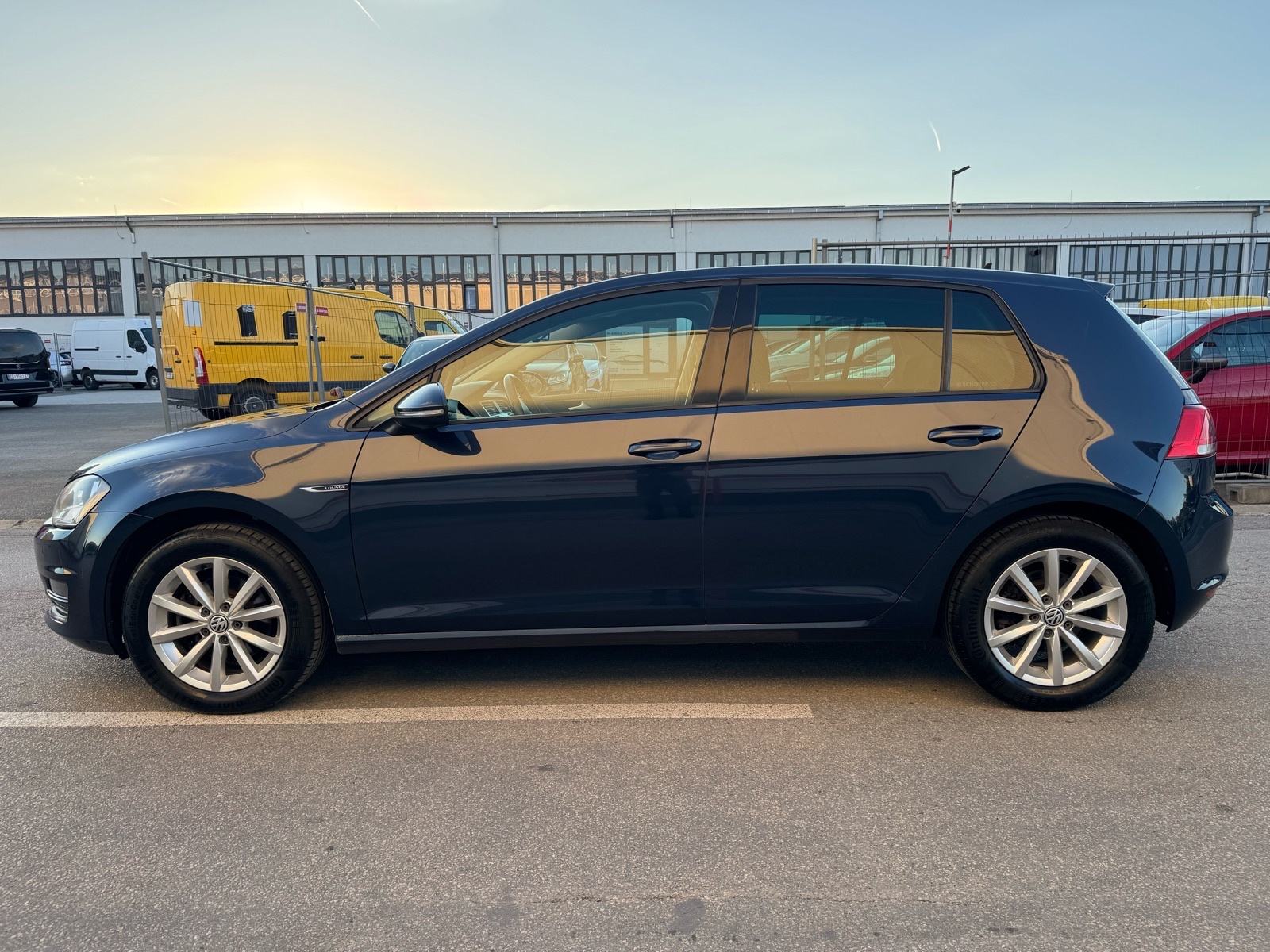 VW Golf 7 2,0 TDI LOUNGE #NAVIGACIJA# PDC# GARANCIJA 1 God., fotografija 14