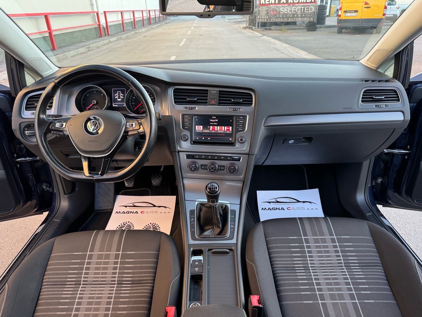 VW Golf 7 2,0 TDI LOUNGE #NAVIGACIJA# PDC# GARANCIJA 1 God., fotografija 17