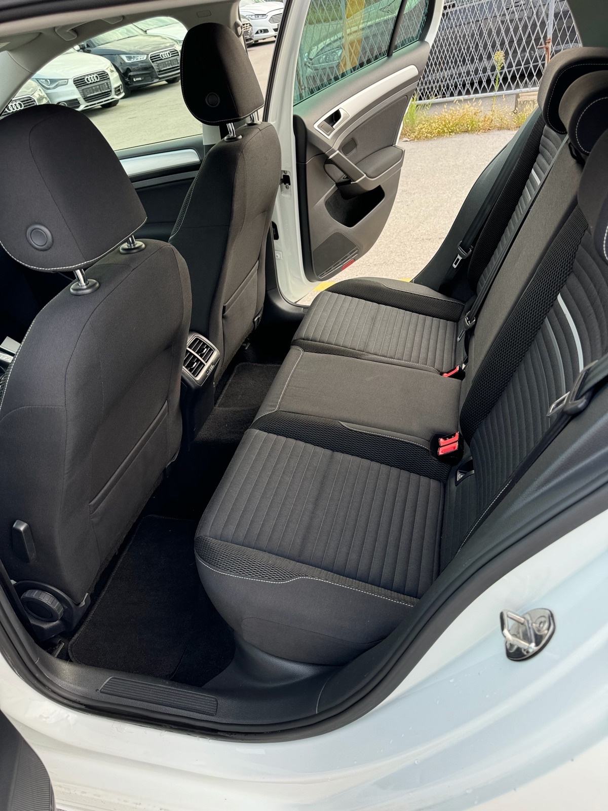 VW Golf 7 2.0 TDI R-LINE #Bi-XENON #NAVI #PDC, fotografija 10