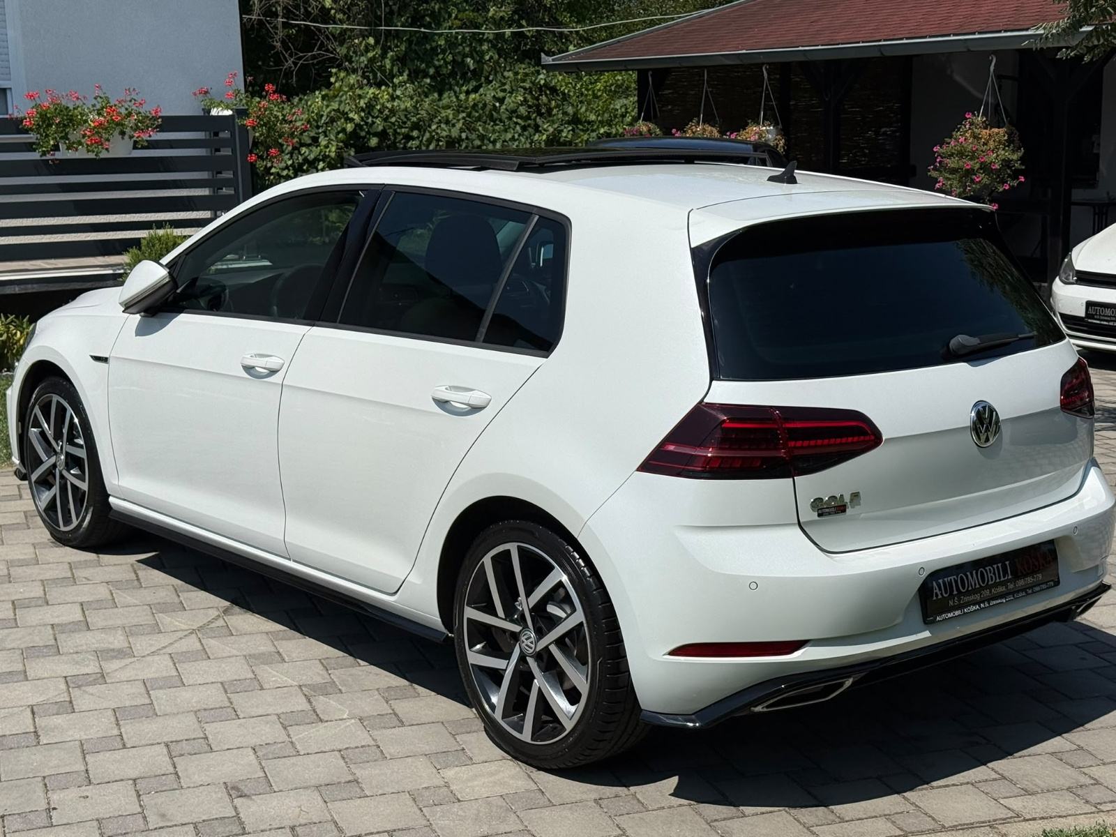 VW Golf 7.5 2,0 TDI RLINE, *matrix svjetla*, *perla bijela*, fotografija 4