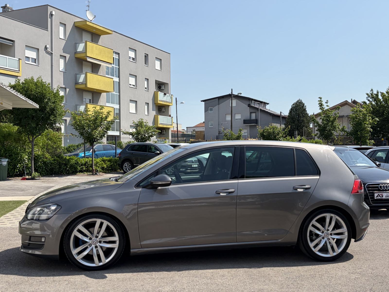 VW Golf 7 2,0 TDI *Servisna knjiga* *Top oprema* *Jamstvo*, fotografija 14