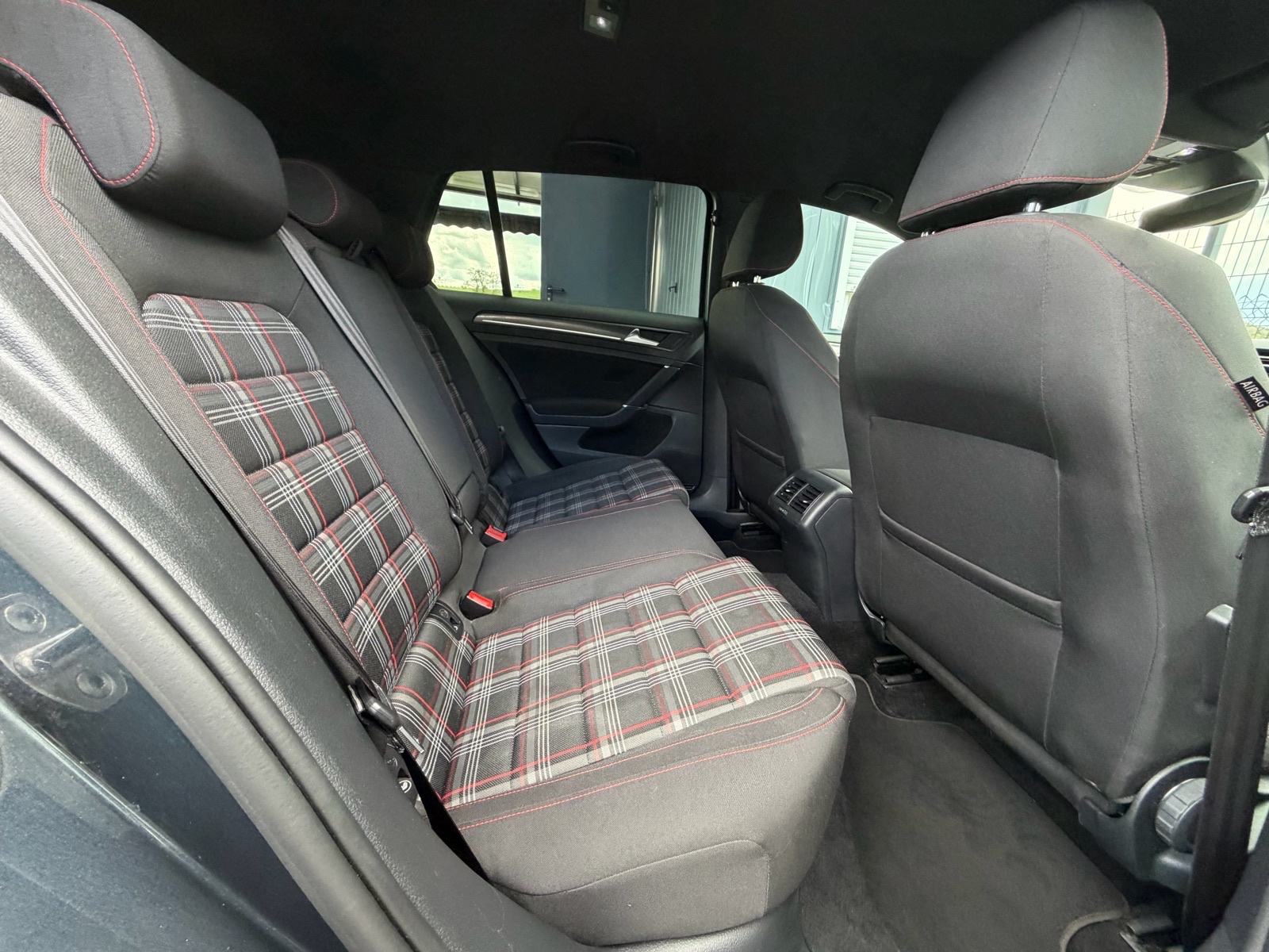 VW Golf 7 2,0 TSI GTI *DSG* *PERFORMANCE* Virtual Dynaudio R18 Servisn, fotografija 18