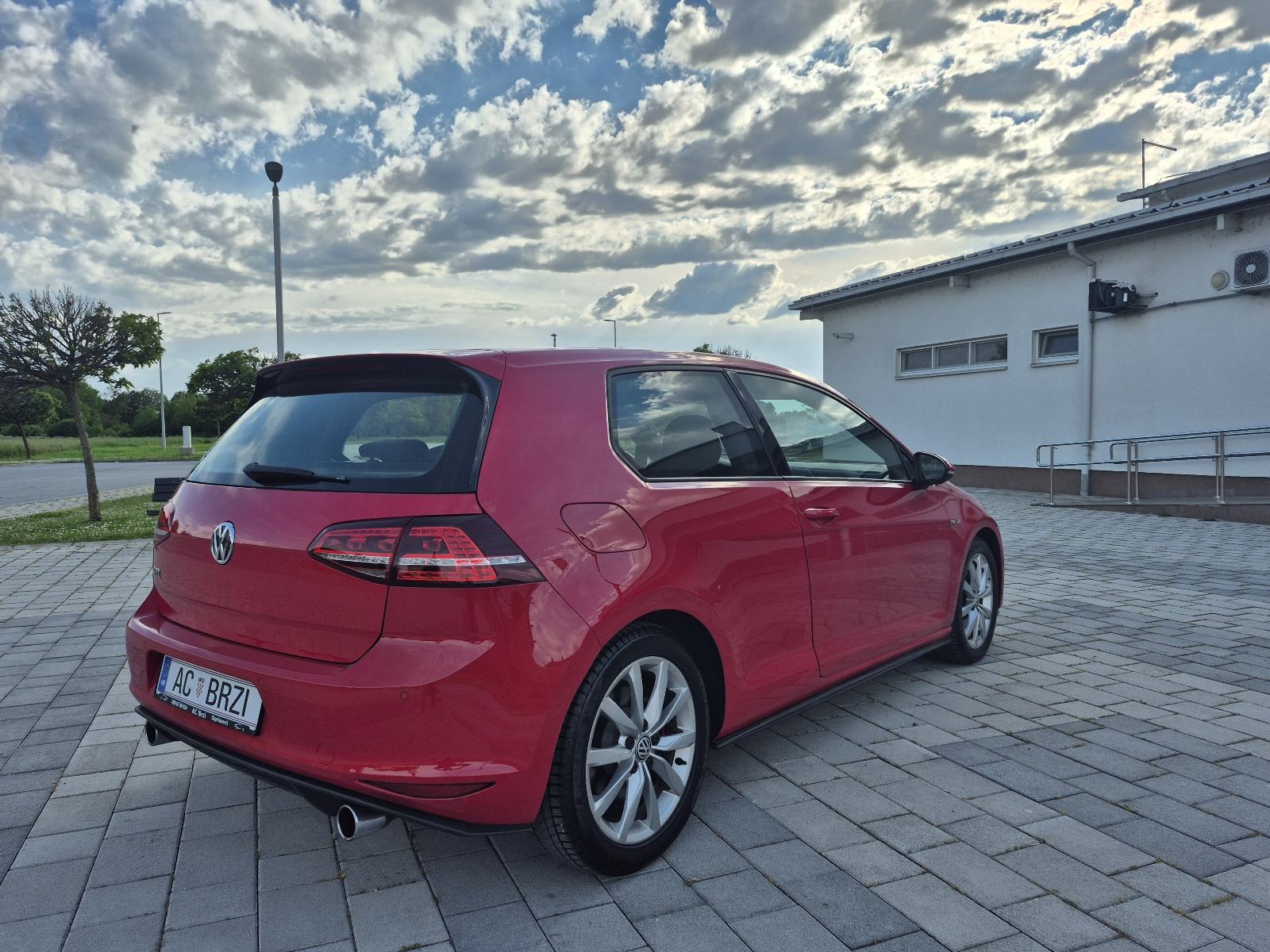 VW Golf 7 GTI 2.0 TSI 162kw/220ks,ručni mjenjač,LED,grijanje sjedala, fotografija 5