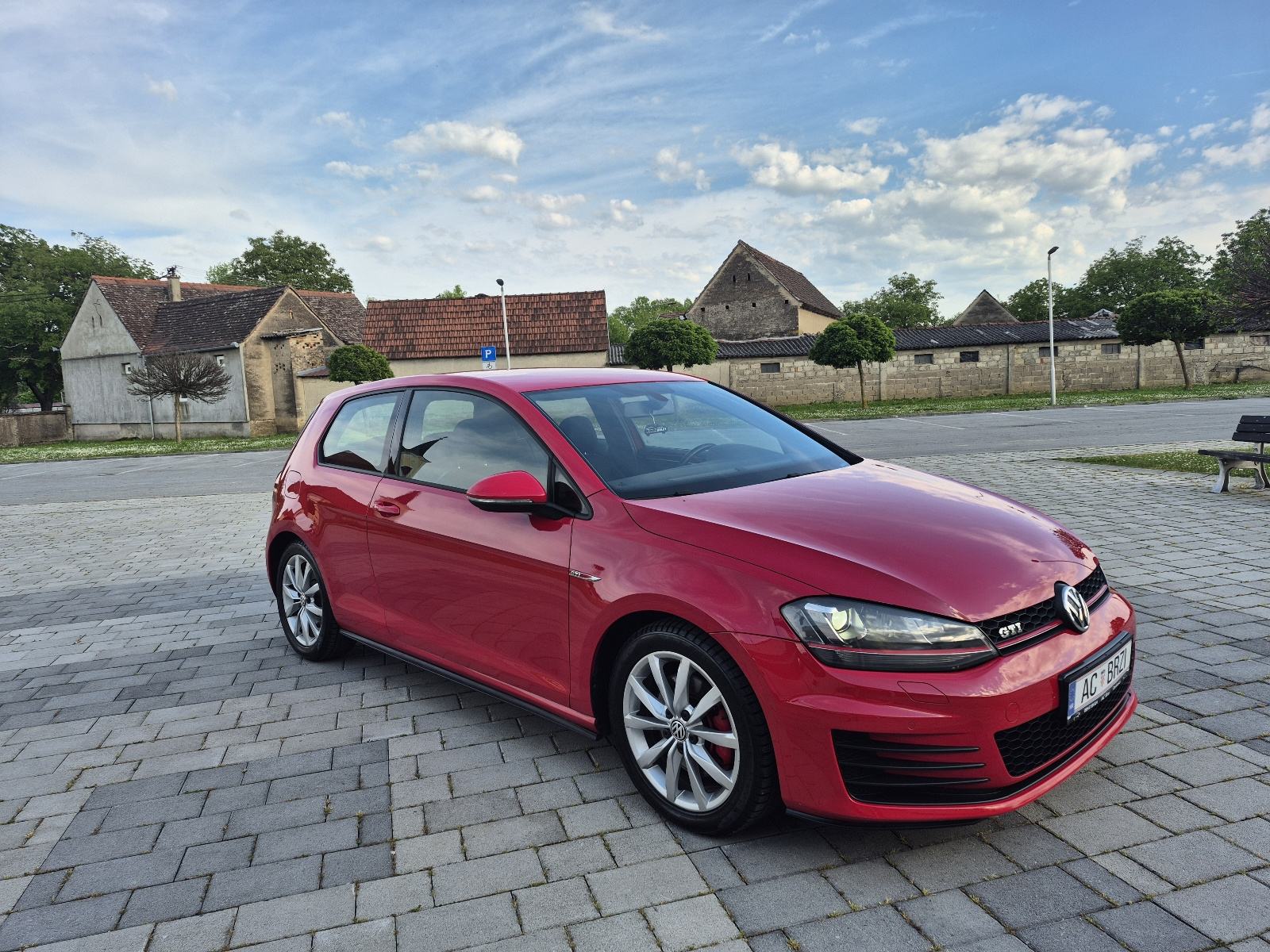 VW Golf 7 GTI 2.0 TSI 162kw/220ks,ručni mjenjač,LED,grijanje sjedala, fotografija 8