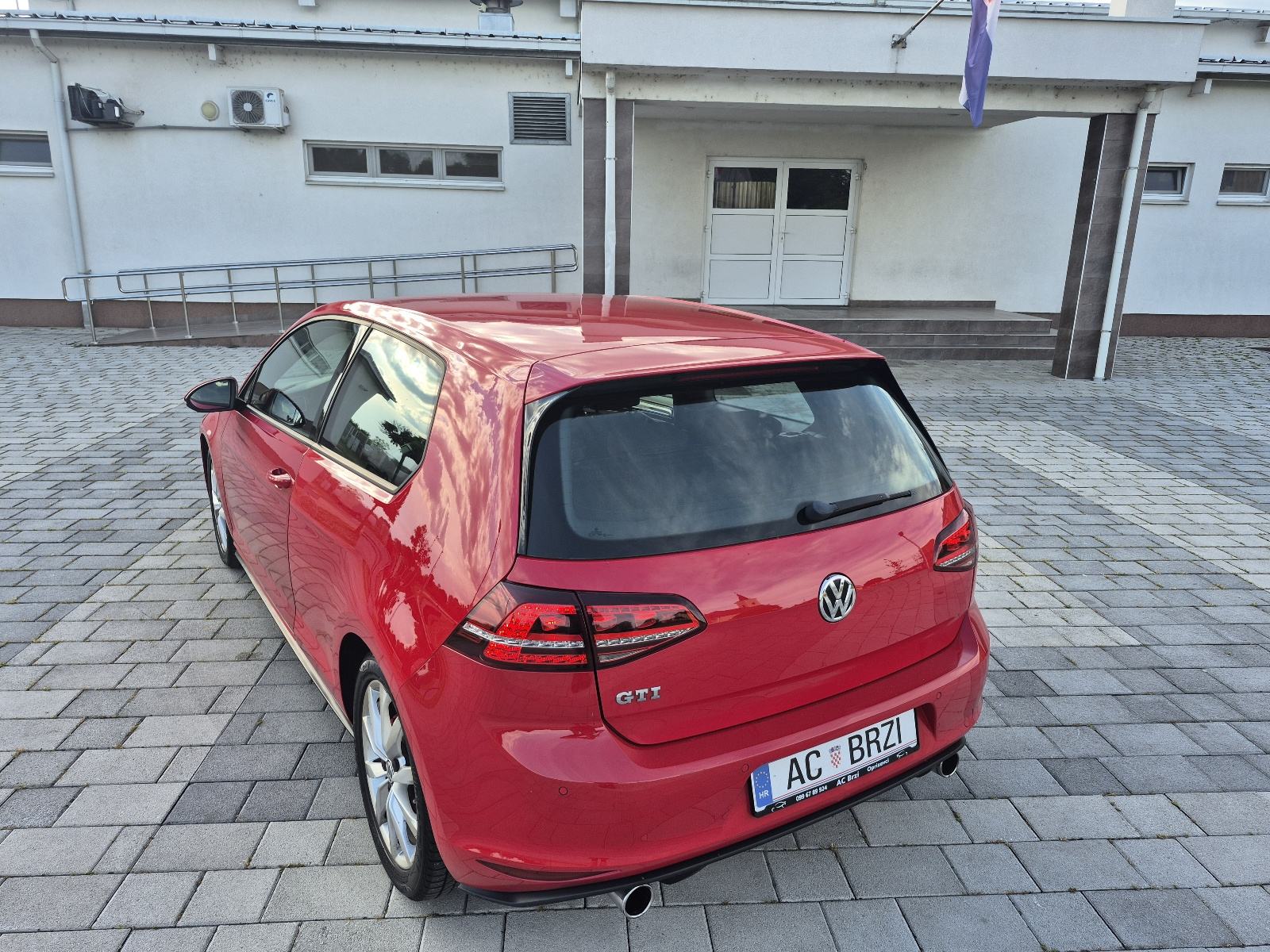 VW Golf 7 GTI 2.0 TSI 162kw/220ks,ručni mjenjač,LED,grijanje sjedala, fotografija 15