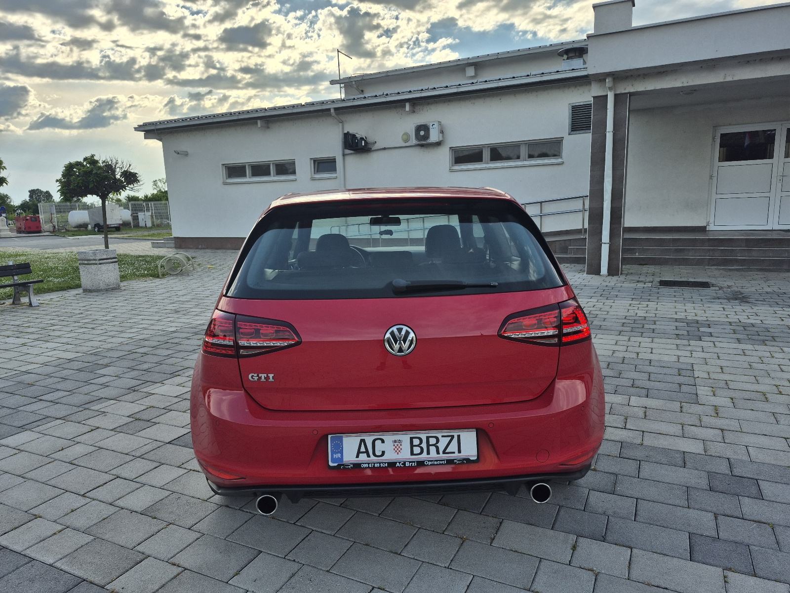 VW Golf 7 GTI 2.0 TSI 162kw/220ks,ručni mjenjač,LED,grijanje sjedala, fotografija 4