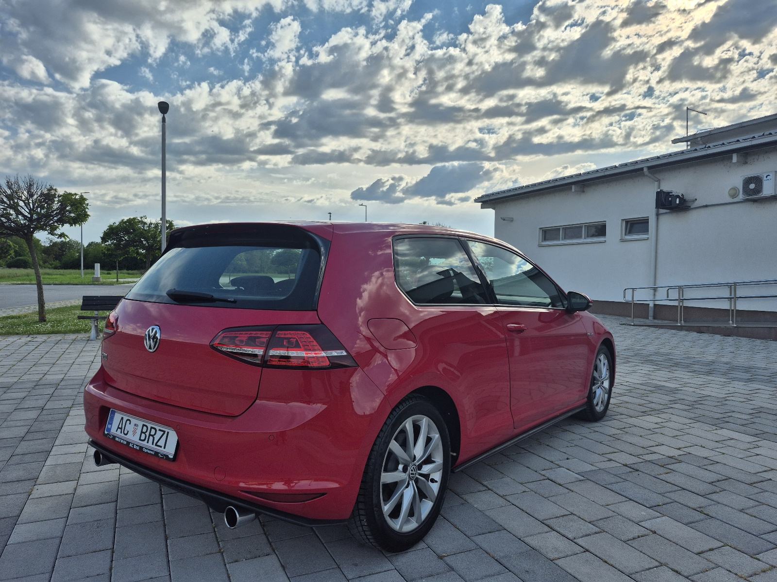 VW Golf 7 GTI 2.0 TSI 162kw/220ks,ručni mjenjač,LED,grijanje sjedala, fotografija 17