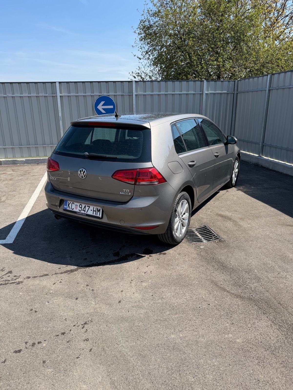 VW Golf 7 2015 DSG 1,6 TDI Reg godinu dana., fotografija 6
