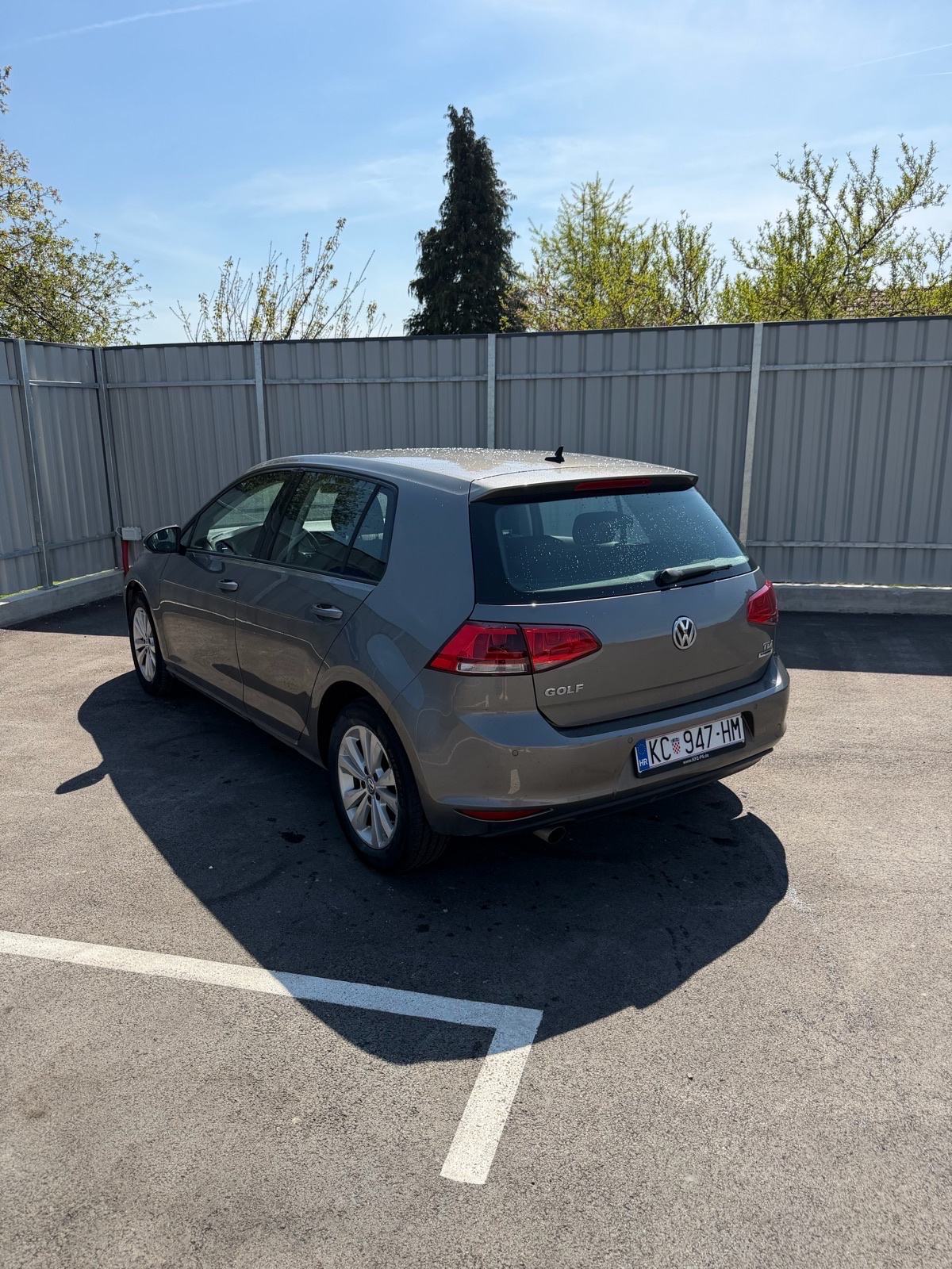 VW Golf 7 2015 DSG 1,6 TDI Reg godinu dana., fotografija 4