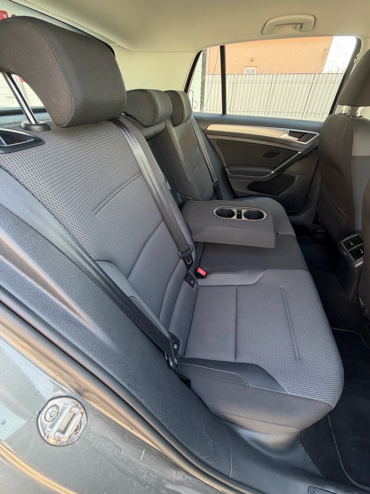 VW Golf 7 2015 DSG 1,6 TDI Reg godinu dana., fotografija 9