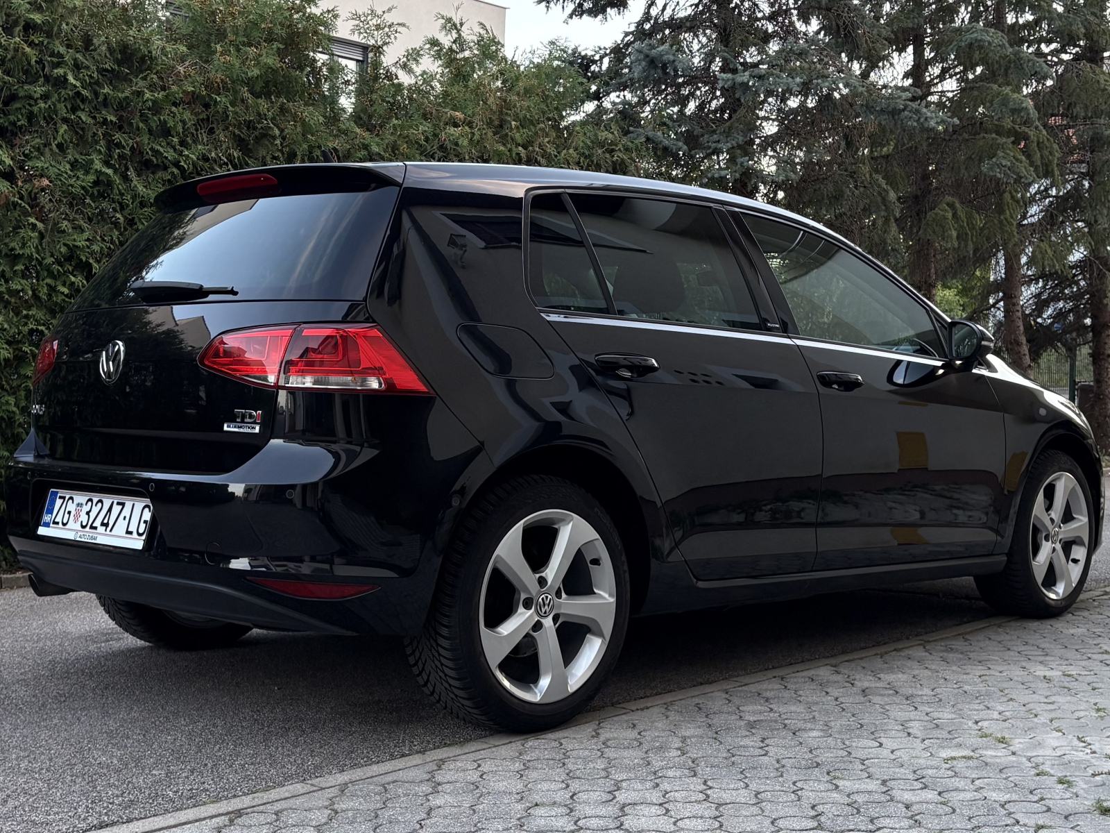 VW GOLF 7 ALLSTAR 1.6 TDI, NAVI, MLF,TEMPOMAT, REG, RADAR ACC,SERVISNA, fotografija 6