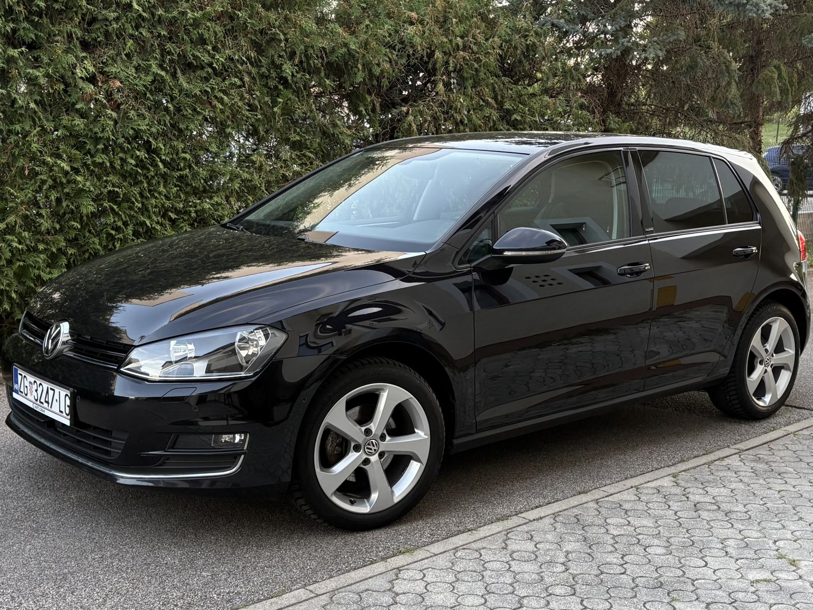 VW GOLF 7 ALLSTAR 1.6 TDI, NAVI, MLF,TEMPOMAT, REG, RADAR ACC,SERVISNA, pogled izvana - slika 1