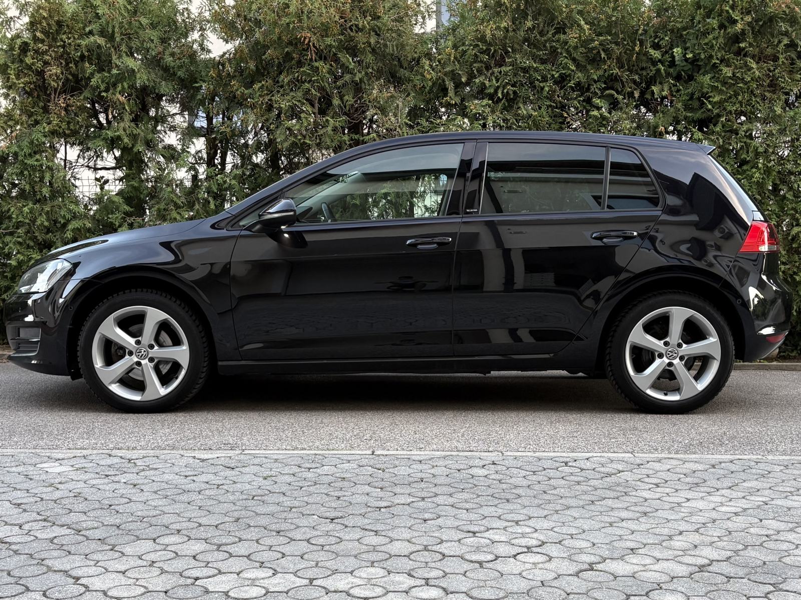 VW GOLF 7 ALLSTAR 1.6 TDI, NAVI, MLF,TEMPOMAT, REG, RADAR ACC,SERVISNA, pogled izvana - slika 4