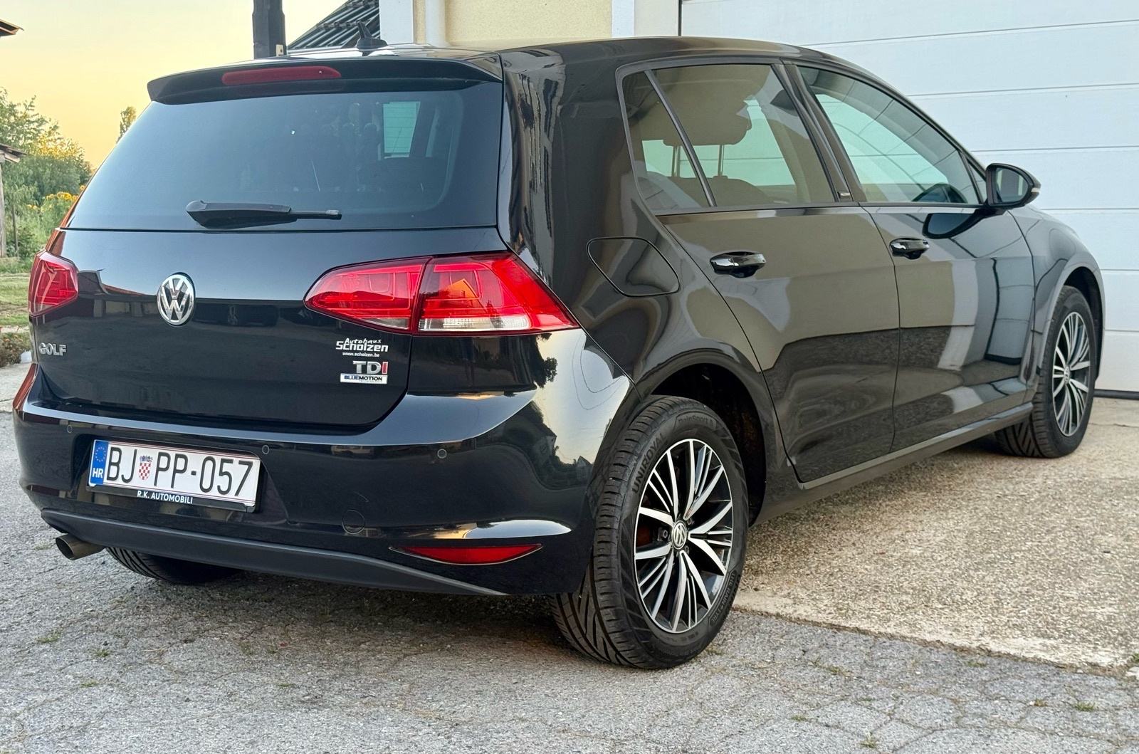VW GOLF 7, ALLSTAR, PARK-SENZORI, NAVI,SERVISNA, fotografija 3