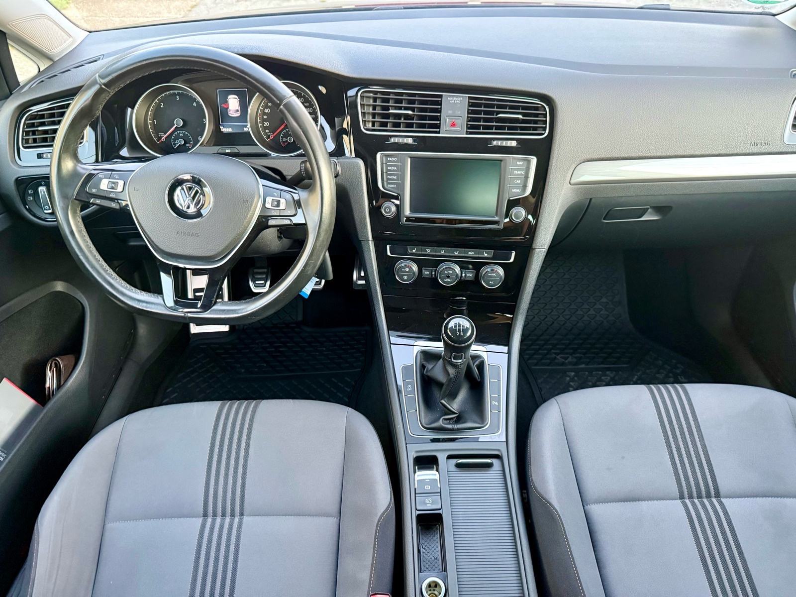 VW GOLF 7, ALLSTAR, PARK-SENZORI, NAVI,SERVISNA, fotografija 9