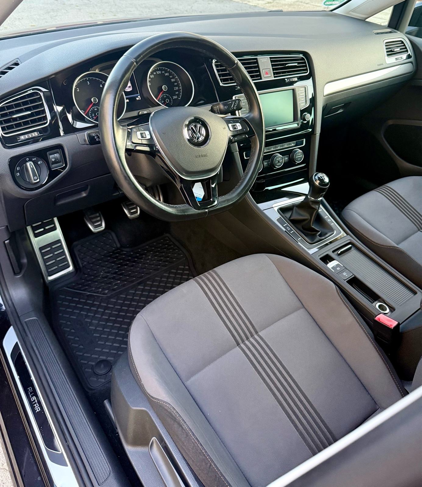 VW GOLF 7, ALLSTAR, PARK-SENZORI, NAVI,SERVISNA, fotografija 10