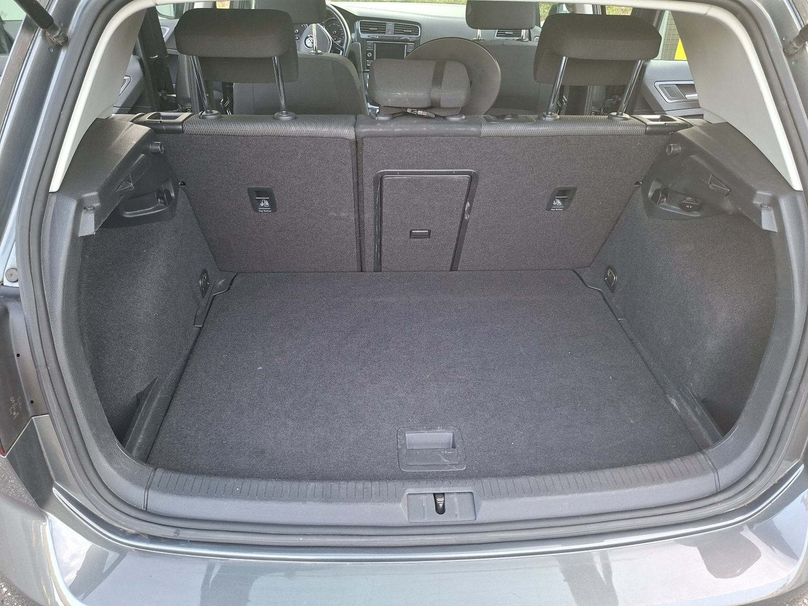 VW Golf 7 Comfortline 1,6 TDI Registriran do 07/27, fotografija 12