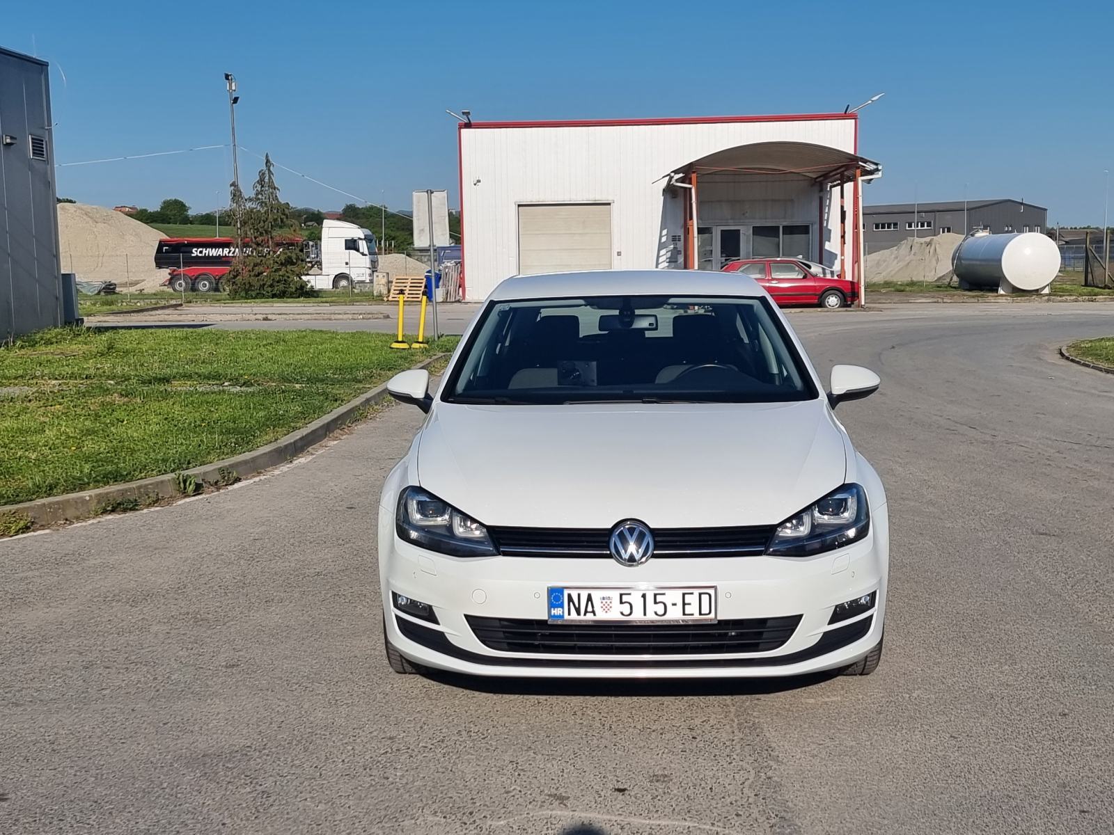 VW Golf 7 1.6 tdi dsg 105ks r5/27, perla bijela, led svjetla, servisna, fotografija 10