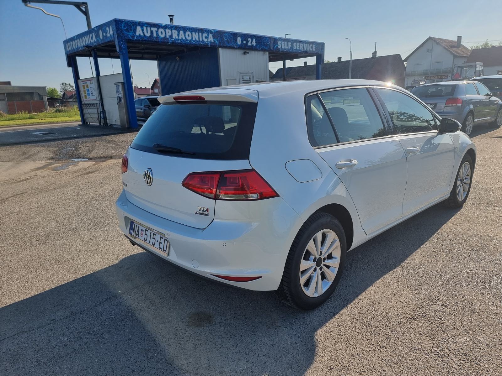 VW Golf 7 1.6 tdi dsg 105ks r5/27, perla bijela, led svjetla, servisna, fotografija 4
