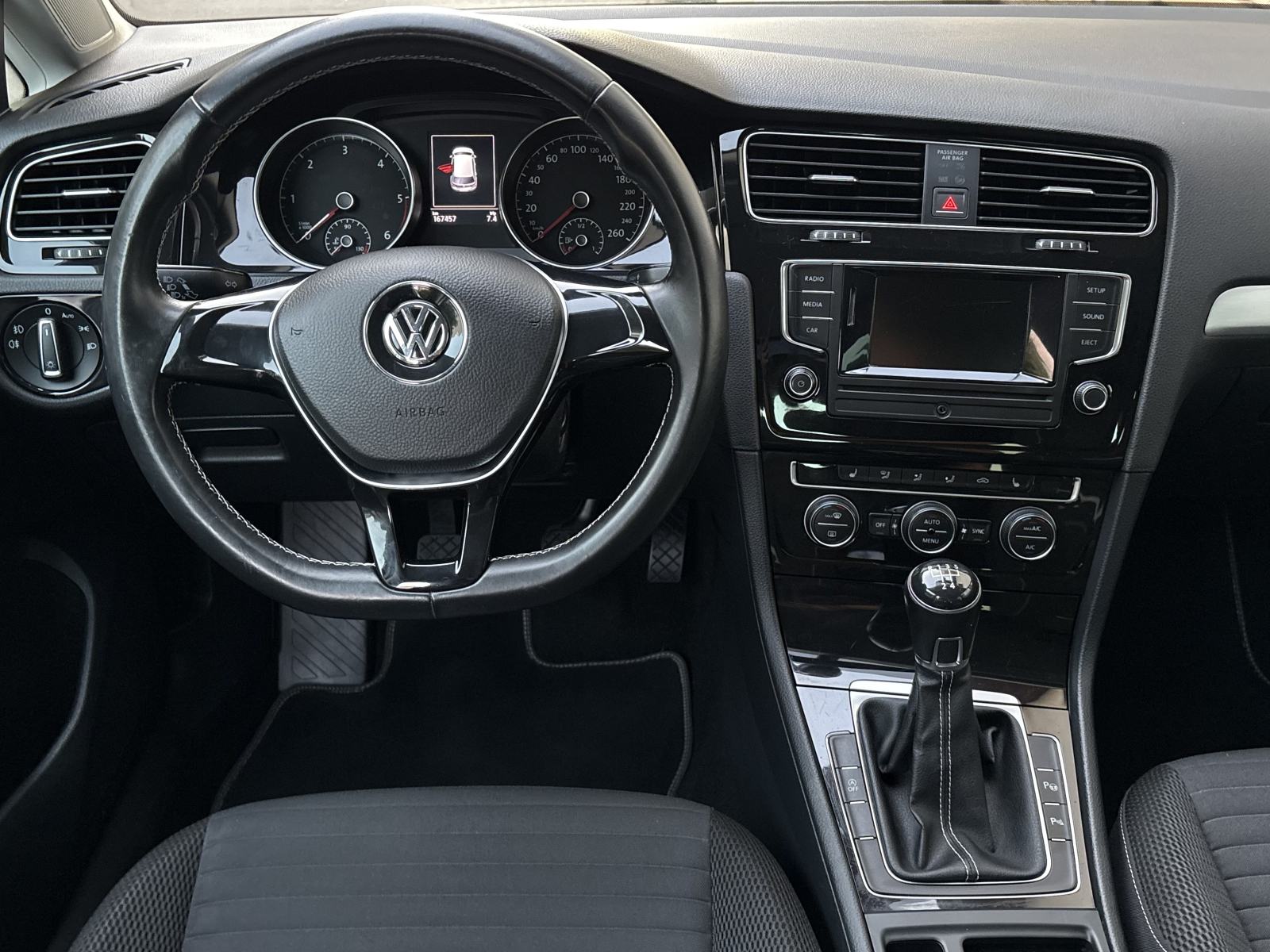 VW GOLF 7 CUP! 1.6 TDI, PRAK PILOT, SENZORI, ALU R16, REG, SERVISNA, fotografija 10