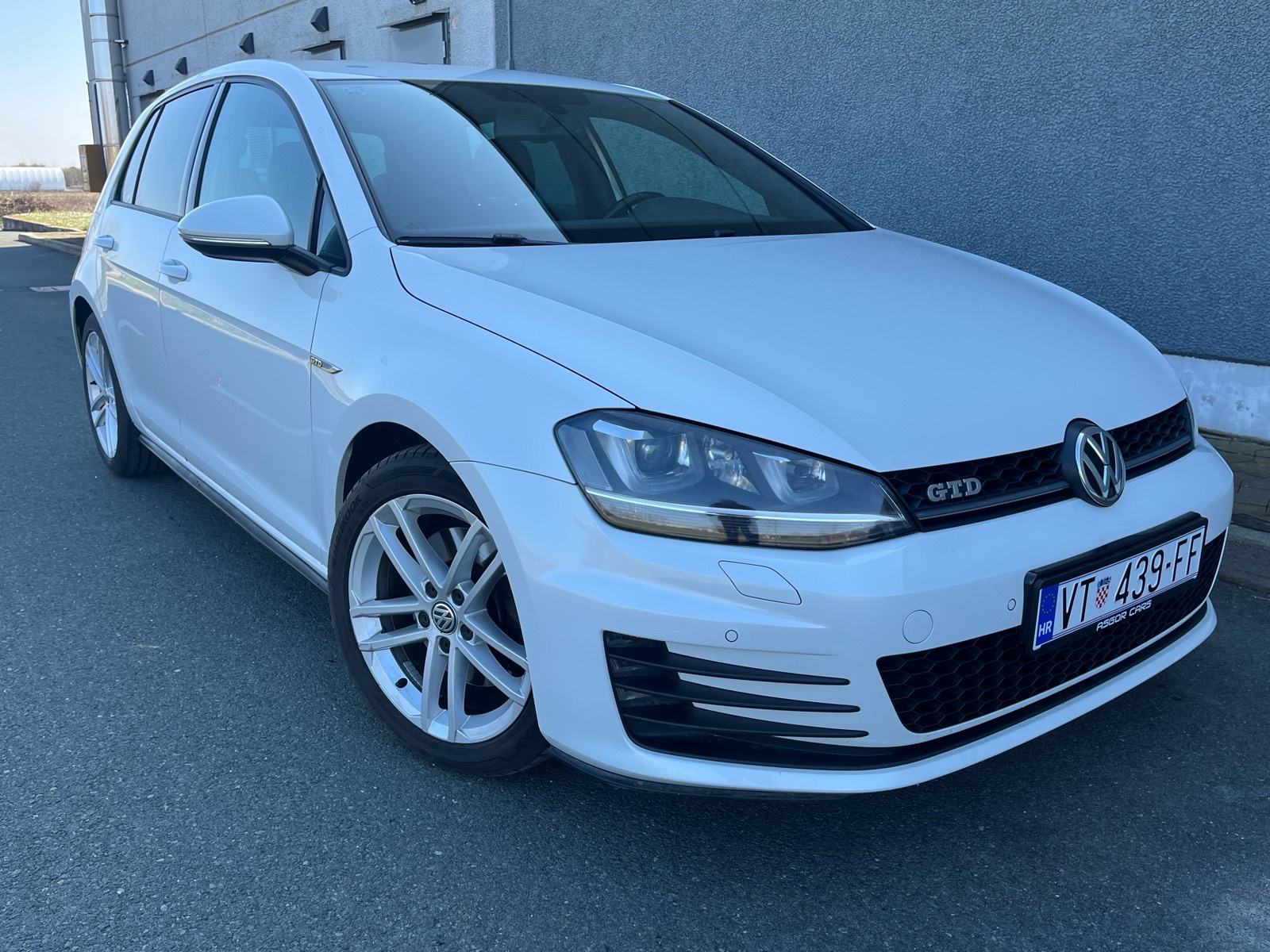 VW GOLF 7 GTD 2.0 TDI DSG NAVI KOŽA KAMERA, fotografija 2