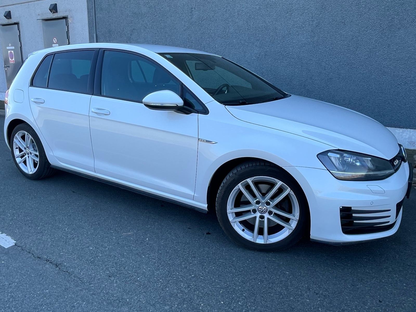 VW GOLF 7 GTD 2.0 TDI DSG NAVI KOŽA KAMERA, fotografija 3