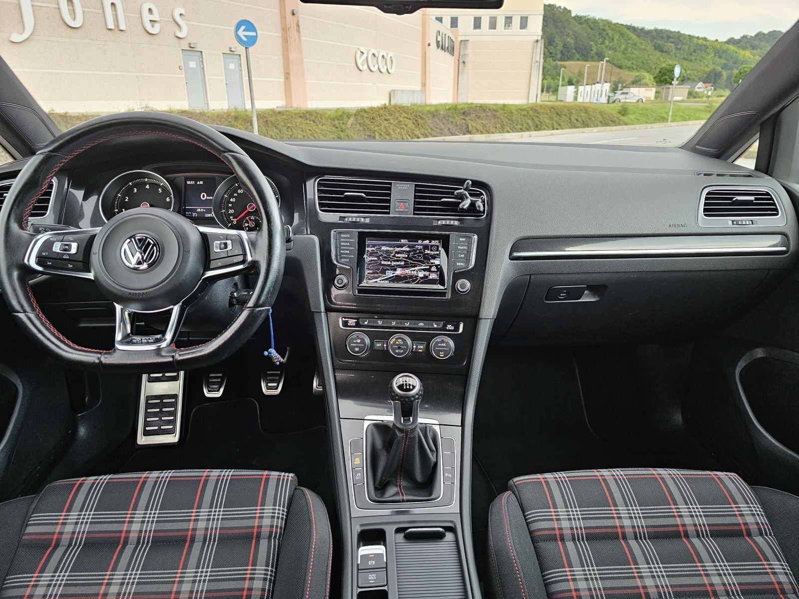 VW Golf 7 GTI, fotografija 14