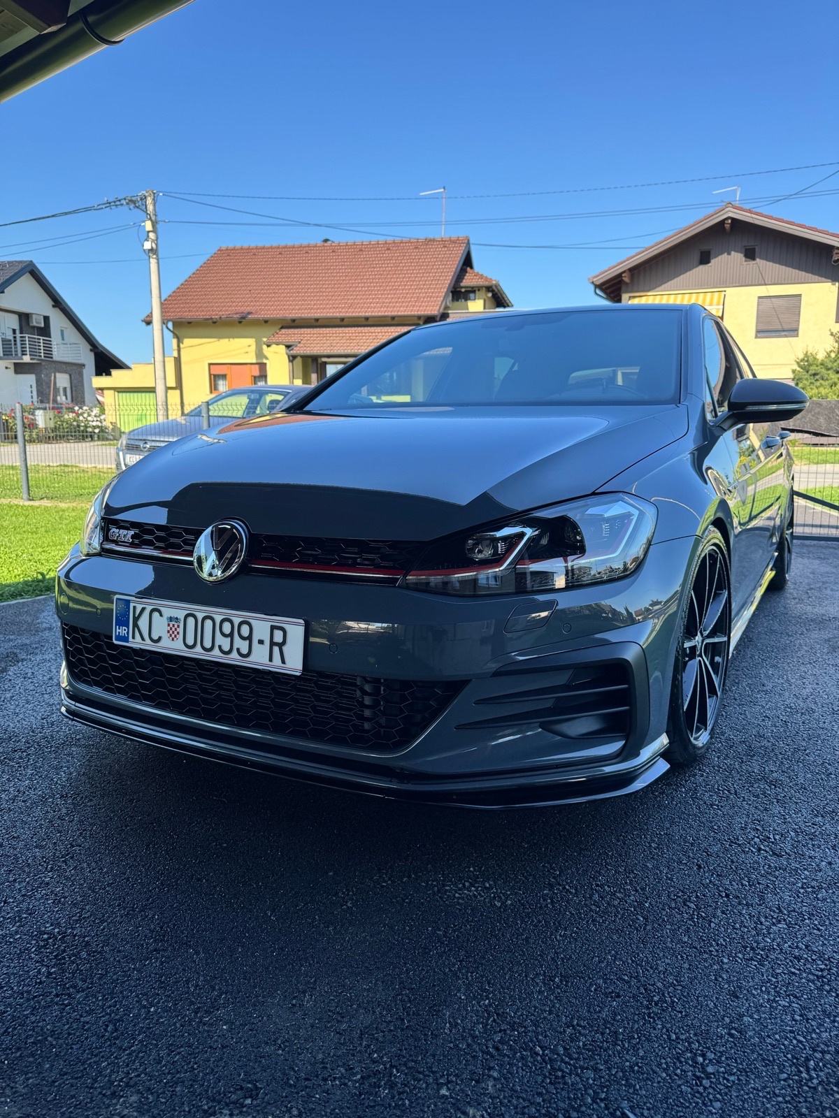 VW Golf 7.5 GTI TCR, pogled izvana - slika 1