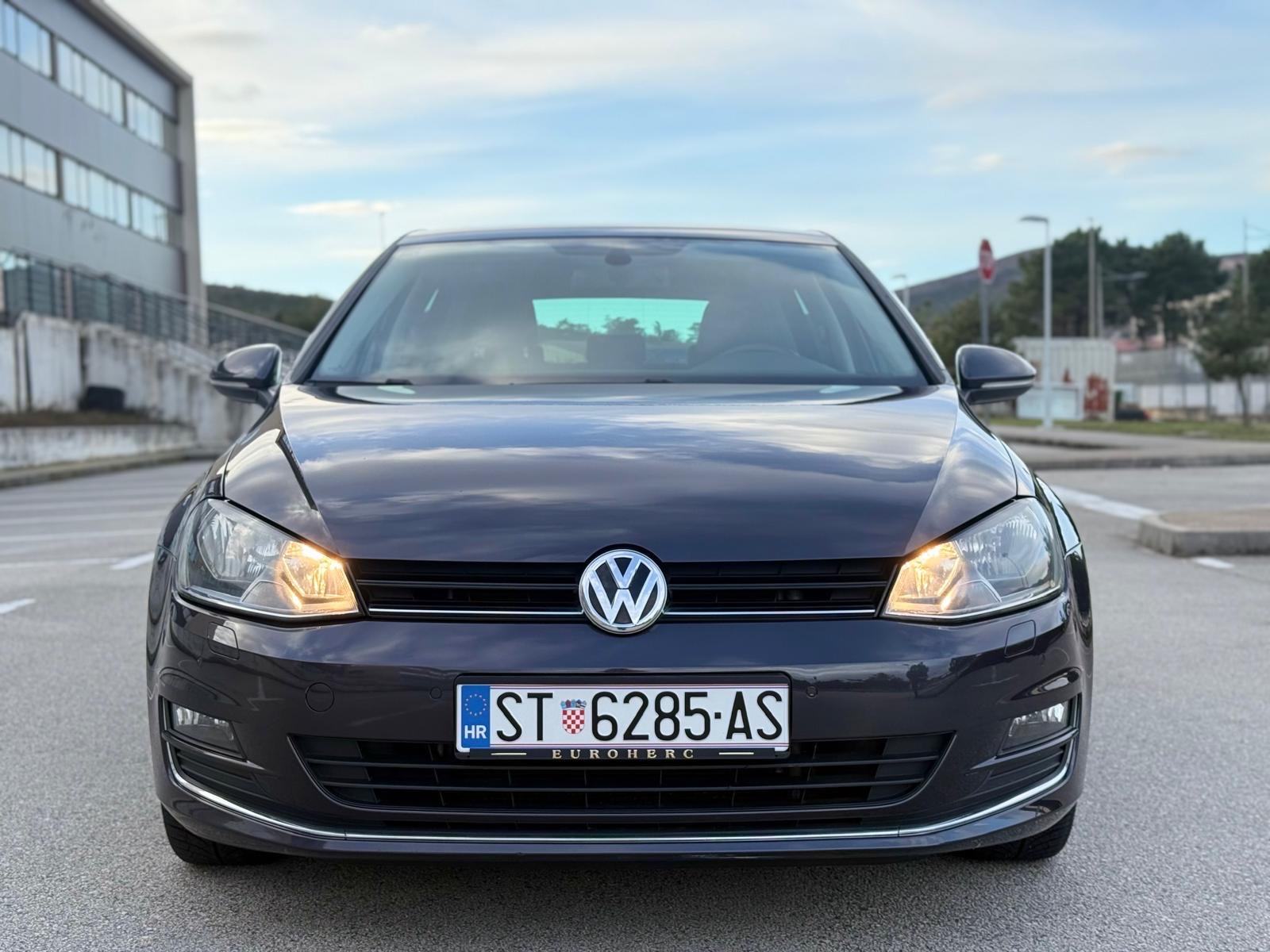 VW Golf 7 Lounge_Discover Pro~Led_Webasto_Reg 02/27, fotografija 5