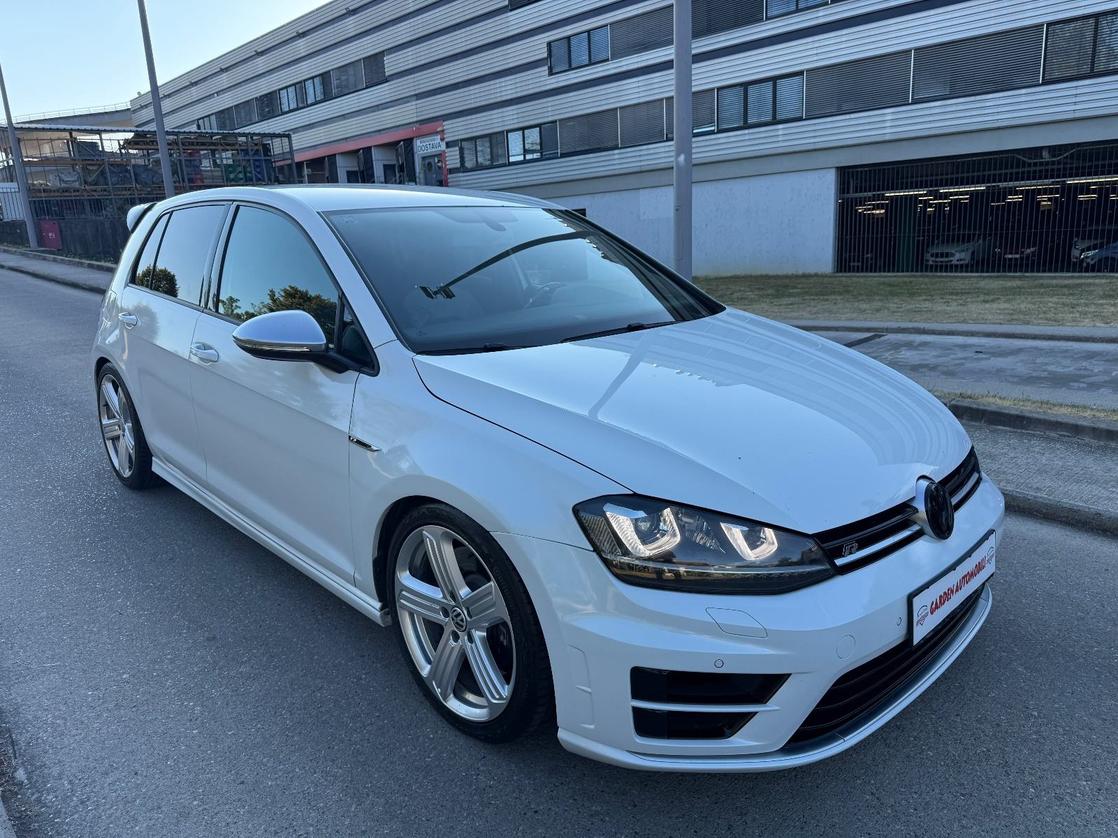 VW Golf 7 R*DSG*FULL LED*GRAIL AUSPUH*, fotografija 2