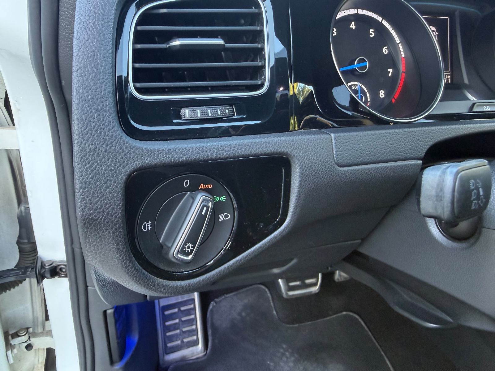 VW Golf 7 R*DSG*FULL LED*GRAIL AUSPUH*, fotografija 13