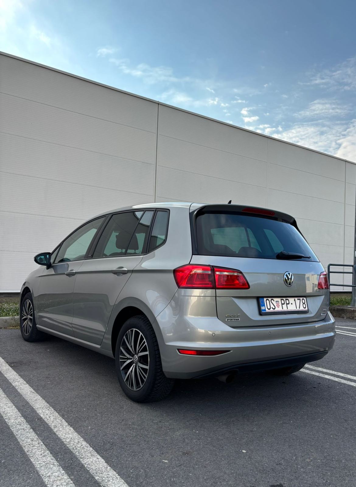 VW Golf 7 Sportsvan 1.2 tfsi, fotografija 3
