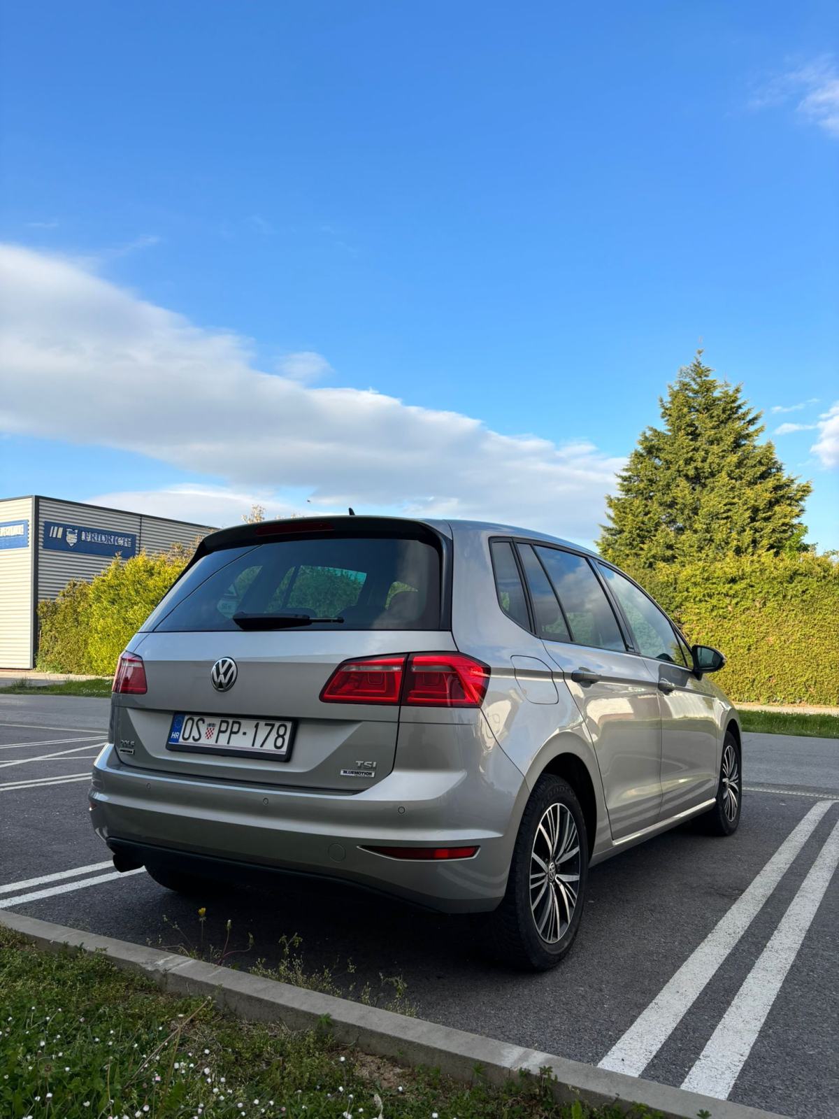 VW Golf 7 Sportsvan 1.2 tfsi, fotografija 7